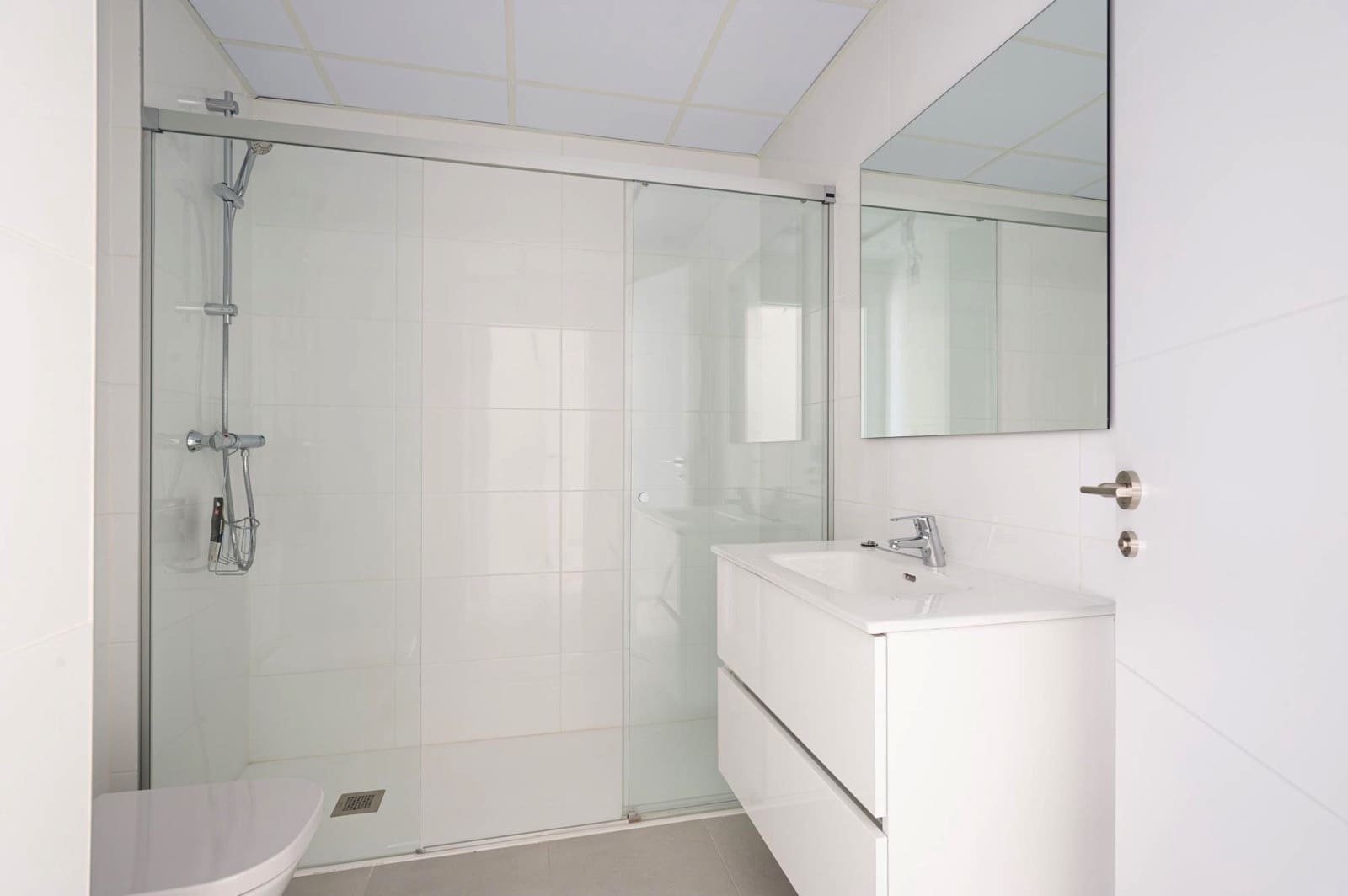 2 chambre Appartement à vendre à Nueva Andalucia avec piscine garage - 360 000 € (Ref: 9790278)