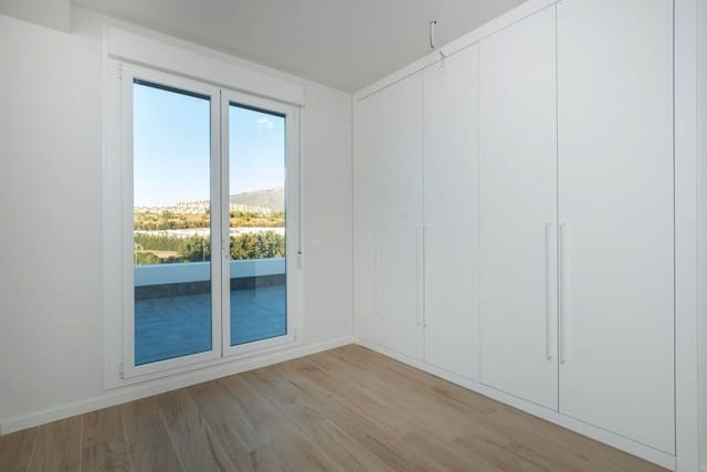 2 slaapkamer Appartement te koop in Nueva Andalucia, Marbella met zwembad garage - € 360.000 (Ref: 9790278)