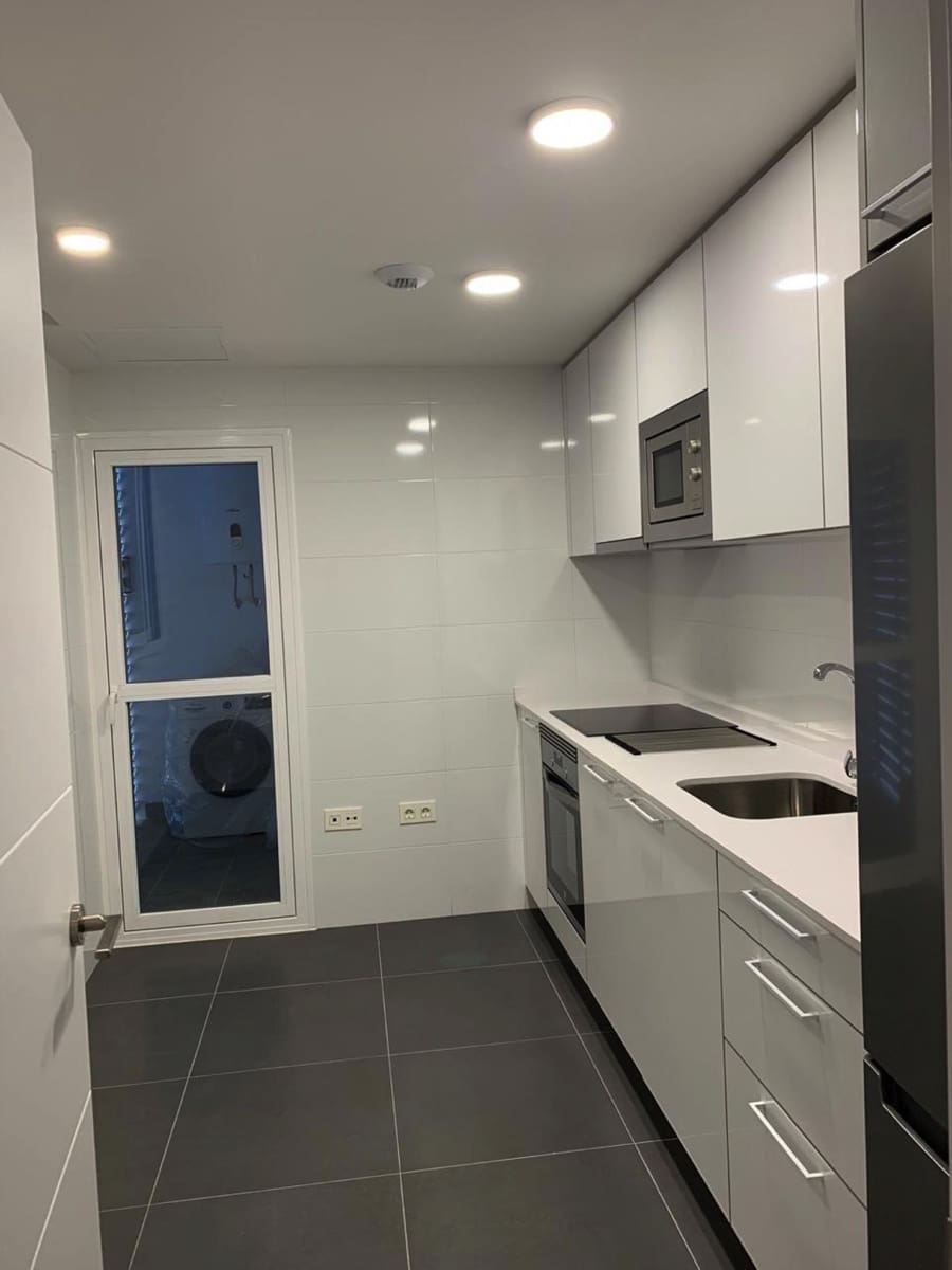 2 chambre Appartement à vendre à Nueva Andalucia avec piscine garage - 360 000 € (Ref: 9790278)