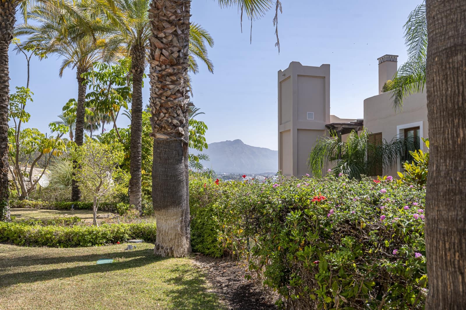 2 slaapkamer Appartement te koop in Estepona met zwembad garage - € 579.000 (Ref: 9798722)