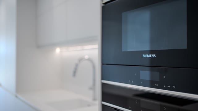 Apartamento de 3 habitaciones en Cancelada, Estepona en venta con piscina garaje - 635.000 € (Ref: 9803961)