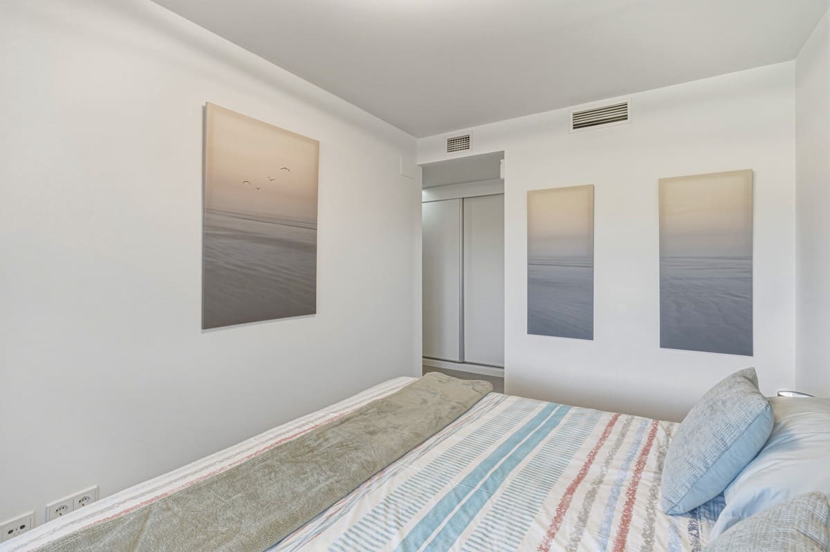 2 slaapkamer Appartement te koop in La Cala de Mijas met zwembad garage - € 350.000 (Ref: 9819923)