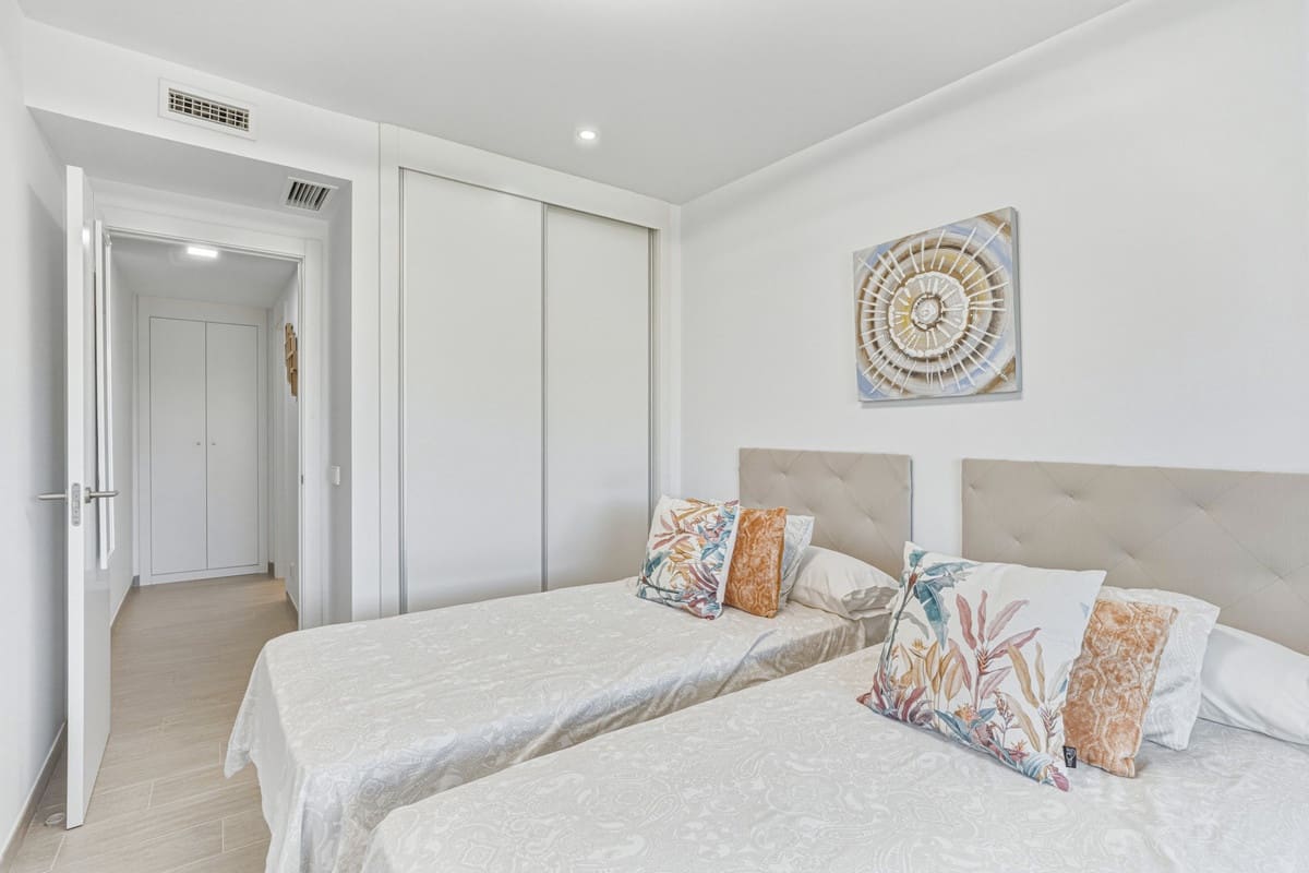 2 slaapkamer Appartement te koop in La Cala de Mijas met zwembad garage - € 350.000 (Ref: 9819923)