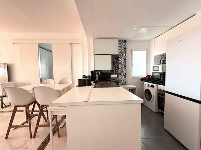 2 Zimmer Penthouse zu verkaufen in Bel-Air, Estepona mit Pool - 449.000 € (Ref: 9822029)