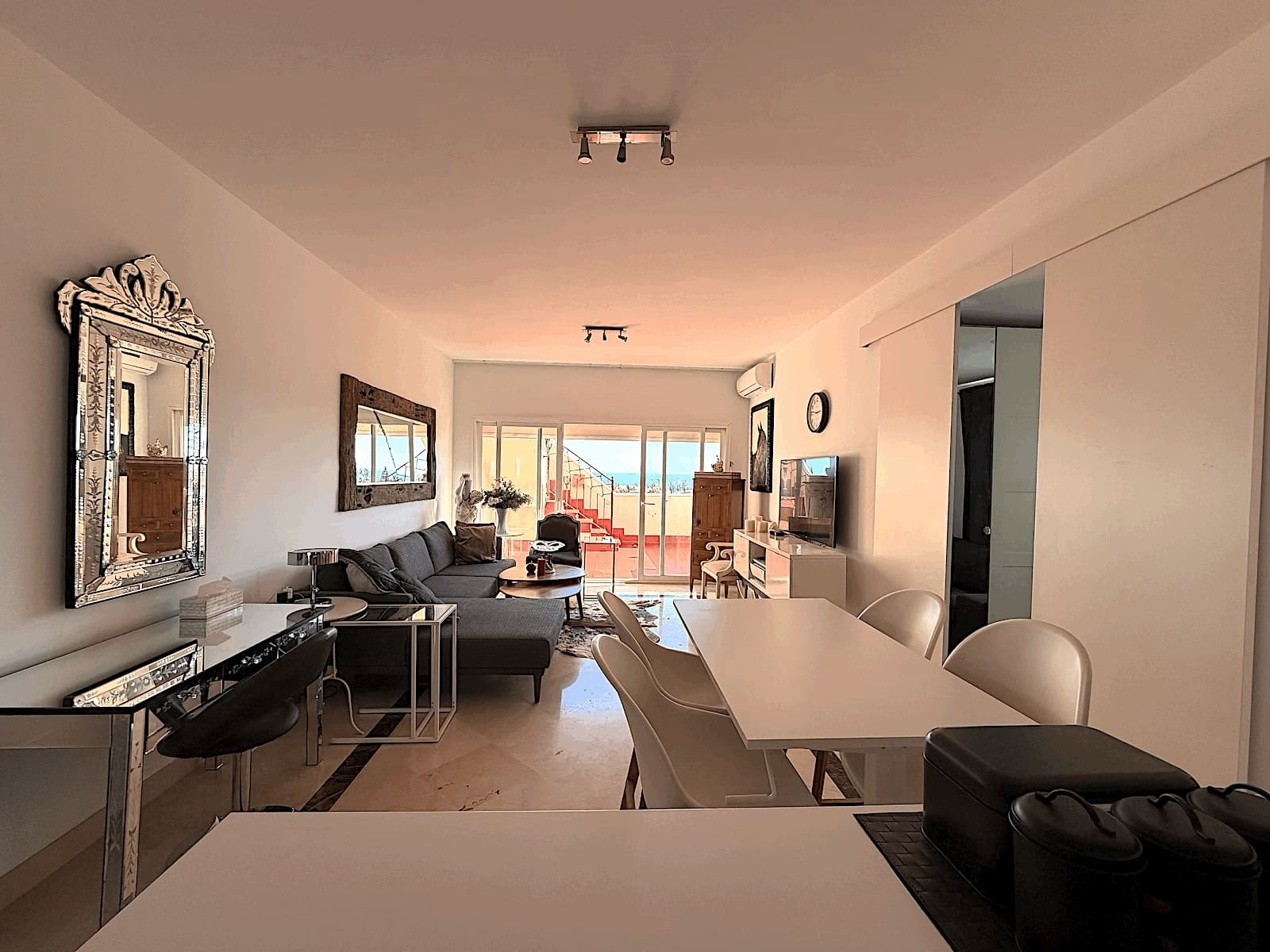 2 makuuhuone Kattohuoneisto myytävänä paikassa Bel-Air mukana uima-altaan - 449 000 € (Ref: 9822029)