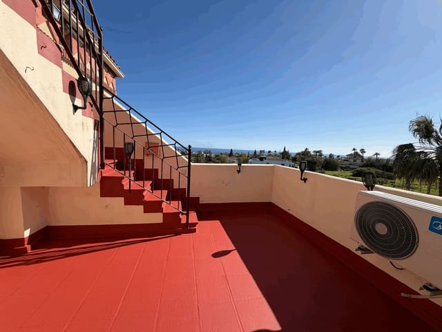 2 bedroom Penthouse for sale in Bel-Air, Estepona with pool - € 449,000 (Ref: 9822029)
