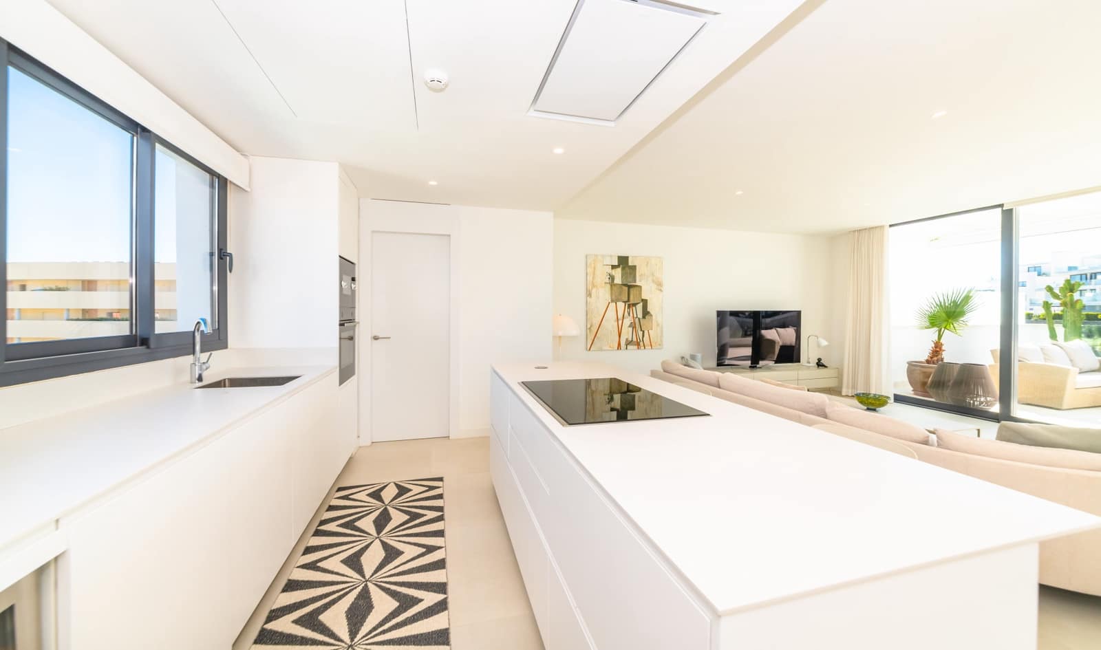 3 bedroom Apartment for sale in Benalmadena with pool garage - € 895,000 (Ref: 9824720)