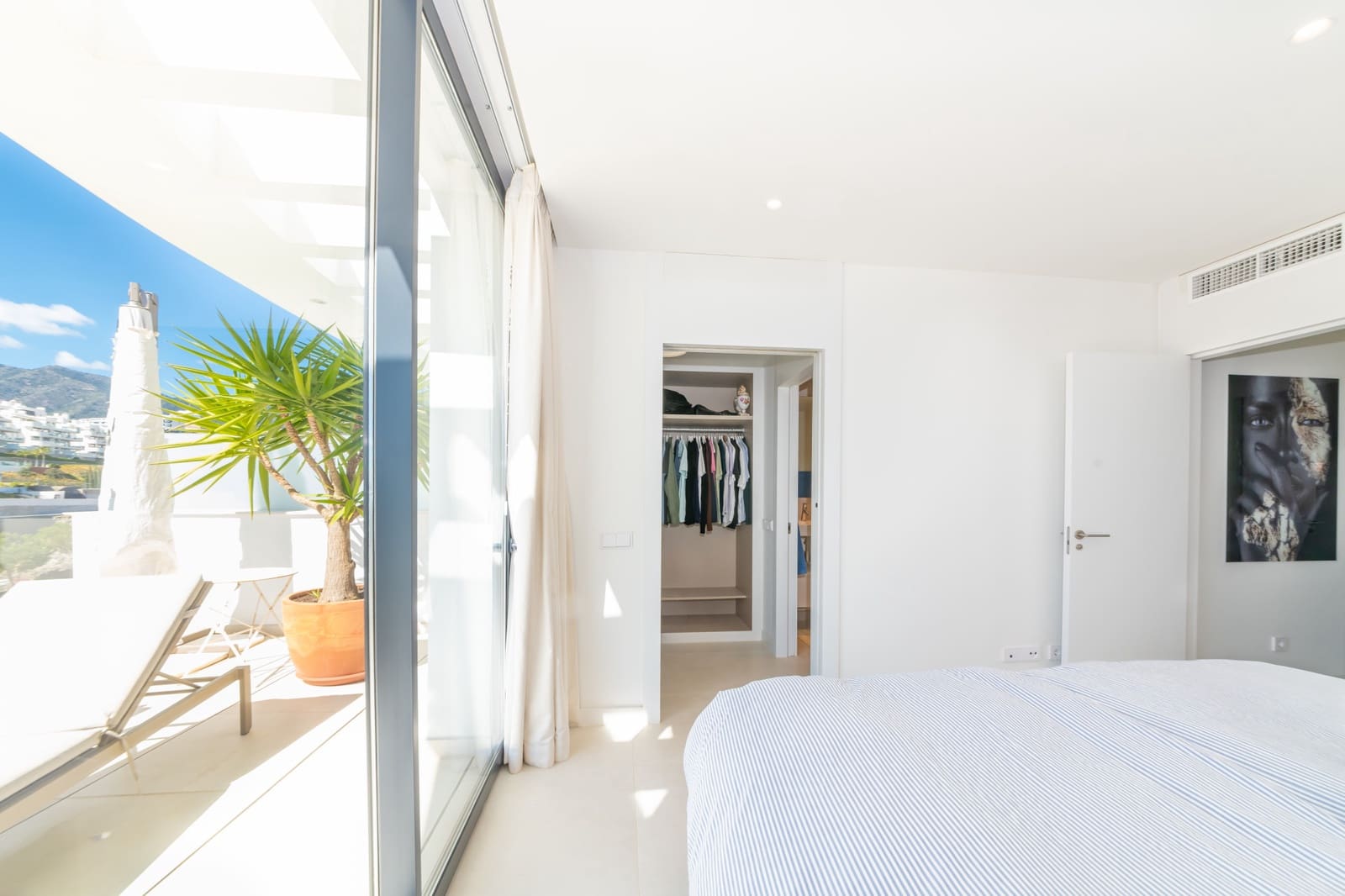 3 bedroom Apartment for sale in Benalmadena with pool garage - € 895,000 (Ref: 9824720)