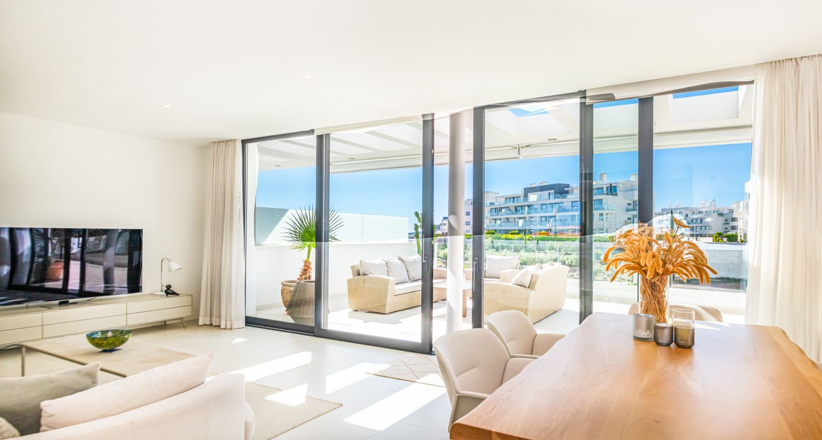 3 bedroom Apartment for sale in Benalmadena with pool garage - € 895,000 (Ref: 9824720)