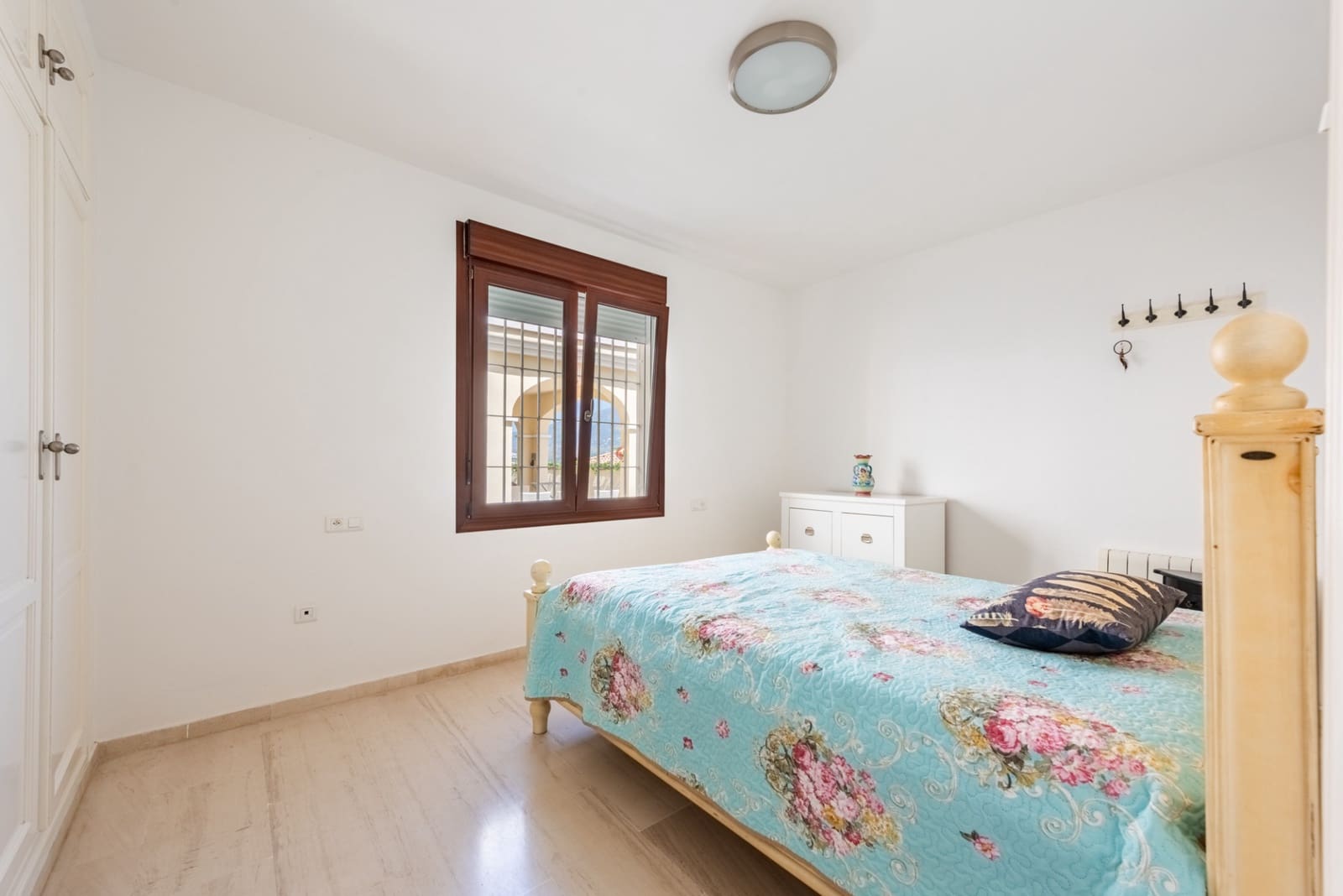 3 bedroom Villa for sale in Mijas Costa with pool garage - € 675,000 (Ref: 9824721)