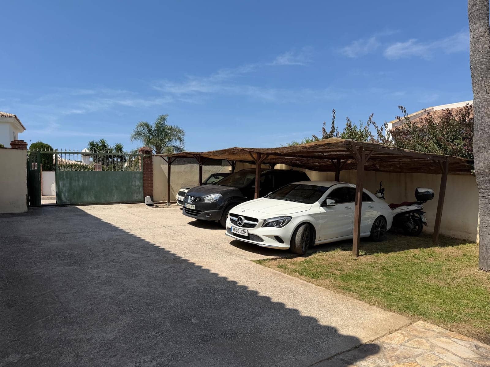 3 bedroom Villa for sale in Mijas Costa with pool garage - € 675,000 (Ref: 9824721)