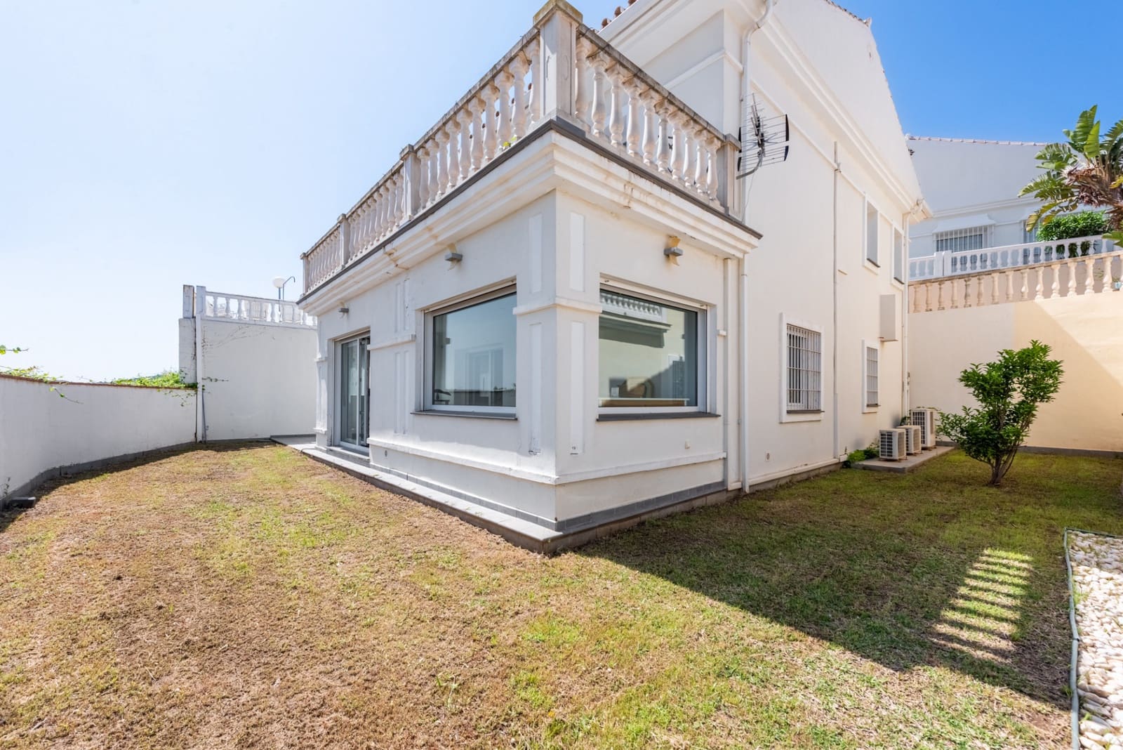 3 bedroom Villa for sale in Mijas Costa with pool garage - € 675,000 (Ref: 9824721)