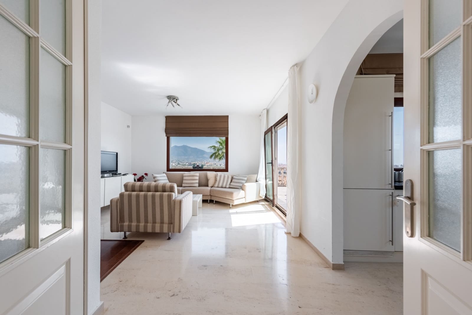 3 soveværelse Villa til salg i Mijas Costa med swimmingpool garage - € 675.000 (Ref: 9824721)