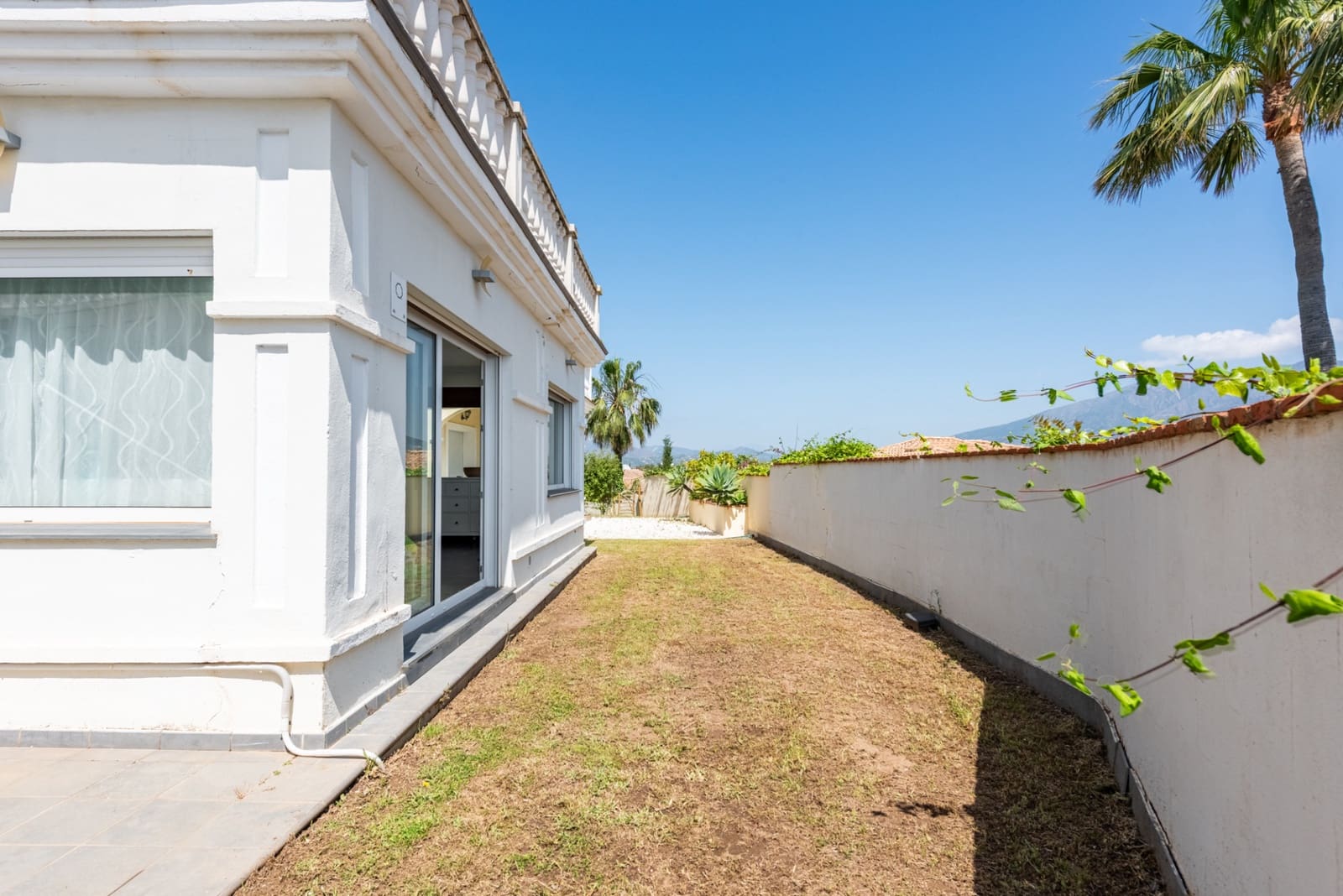 3 soveværelse Villa til salg i Mijas Costa med swimmingpool garage - € 675.000 (Ref: 9824721)