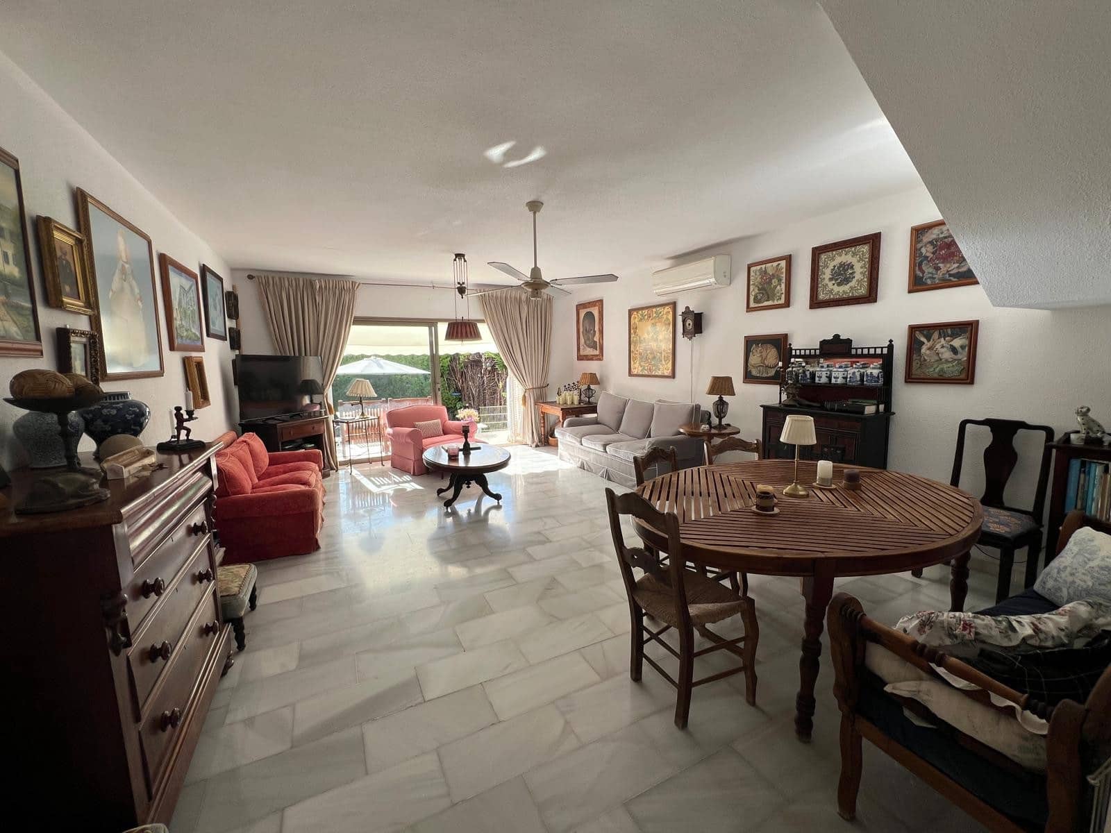 3 Zimmer Haus zu verkaufen in Marbella mit Pool Garage - 945.000 € (Ref: 9830735)