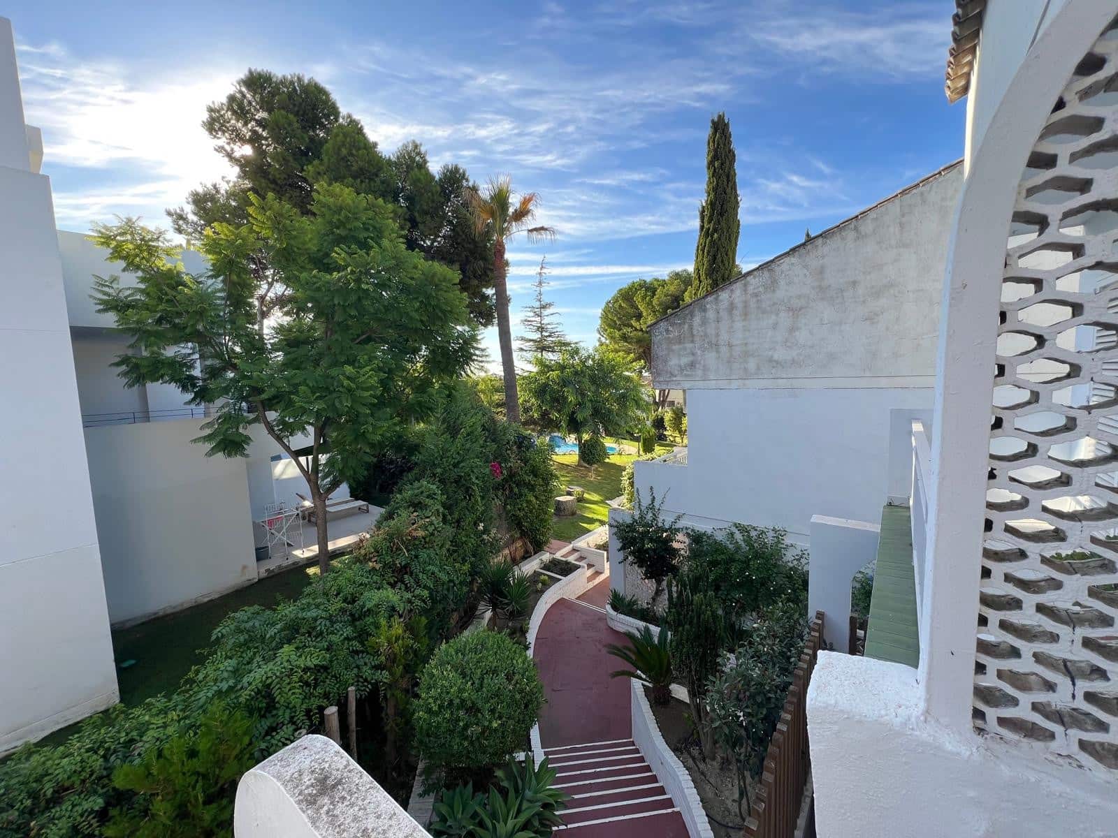 3 Zimmer Haus zu verkaufen in Marbella mit Pool Garage - 945.000 € (Ref: 9830735)