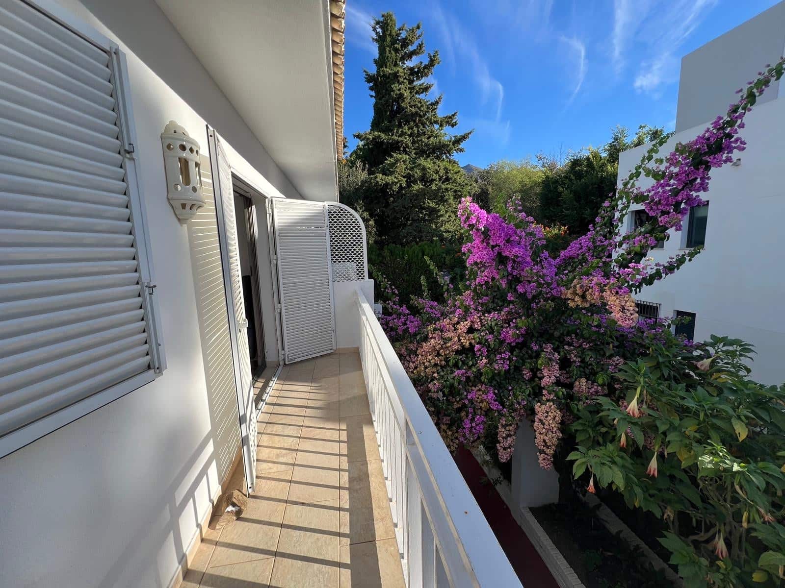 3 Zimmer Haus zu verkaufen in Marbella mit Pool Garage - 945.000 € (Ref: 9830735)