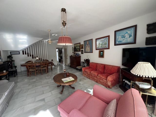 3 sovrum Hus till salu i Marbella med pool garage - 945 000 € (Ref: 9830735)