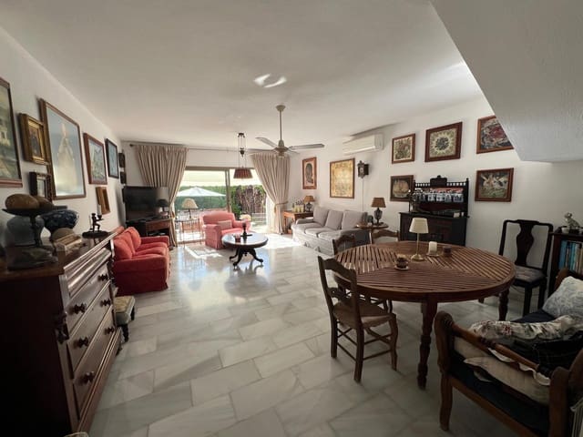 3 sovrum Hus till salu i Marbella med pool garage - 945 000 € (Ref: 9830735)