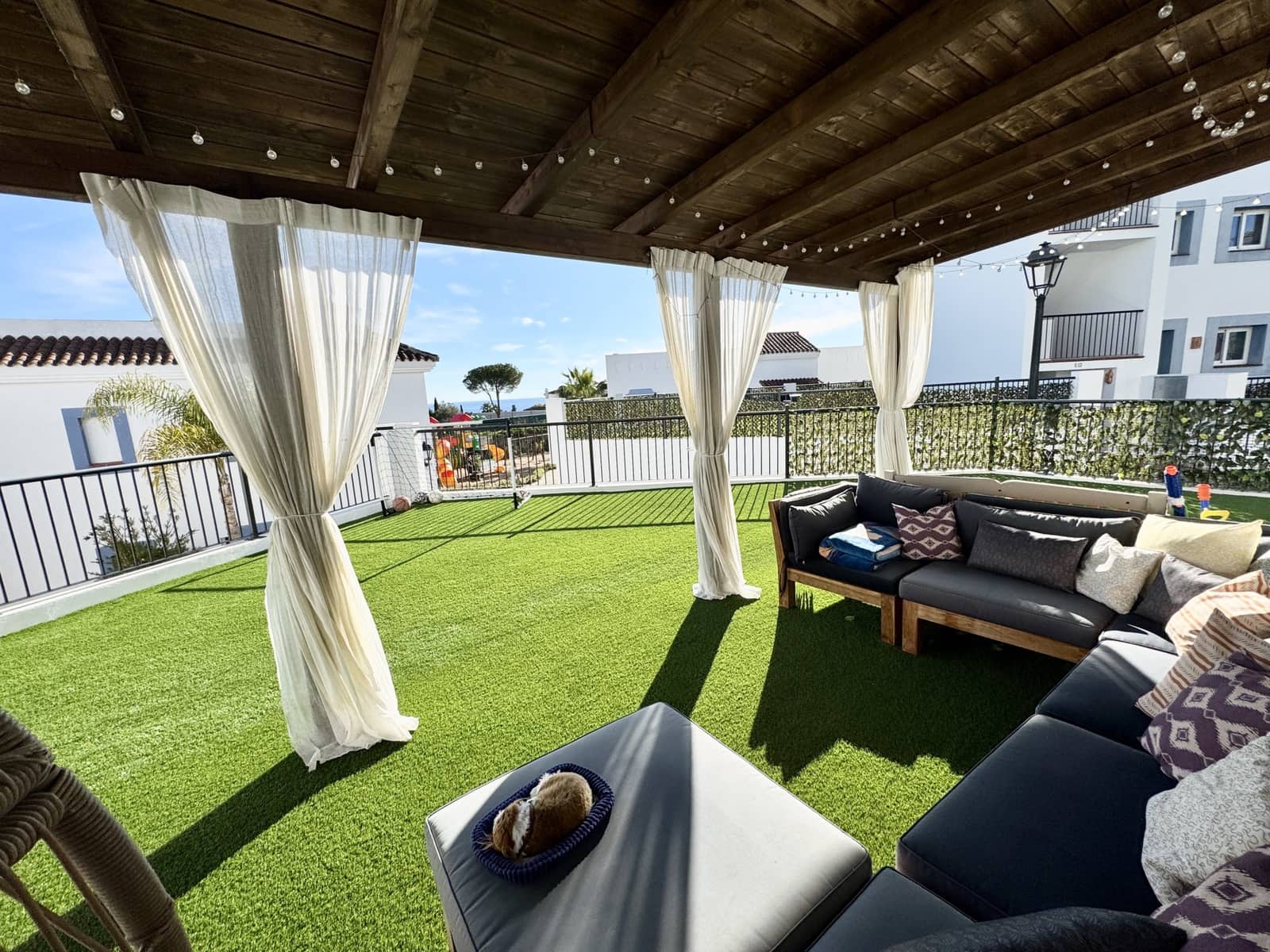 3 quarto Apartamento para venda em Benahavis com piscina garagem - 597 000 € (Ref: 9830736)