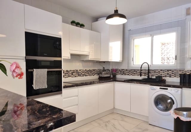 Ático de 2 habitaciones en Marbella en venta con garaje - 359.000 € (Ref: 9835230)