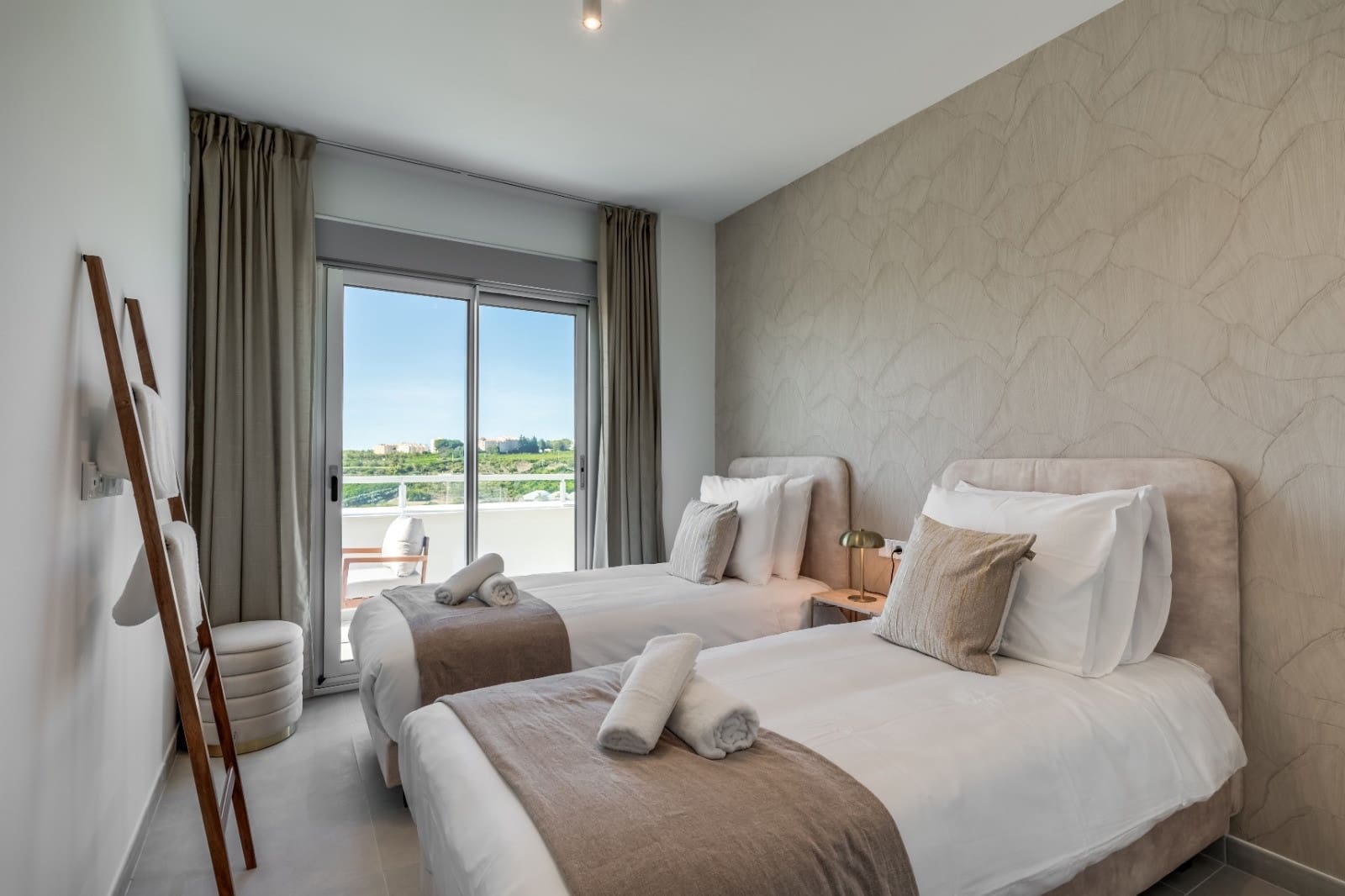 2 bedroom Apartment for sale in Cancelada with pool garage - € 439,000 (Ref: 9835232)