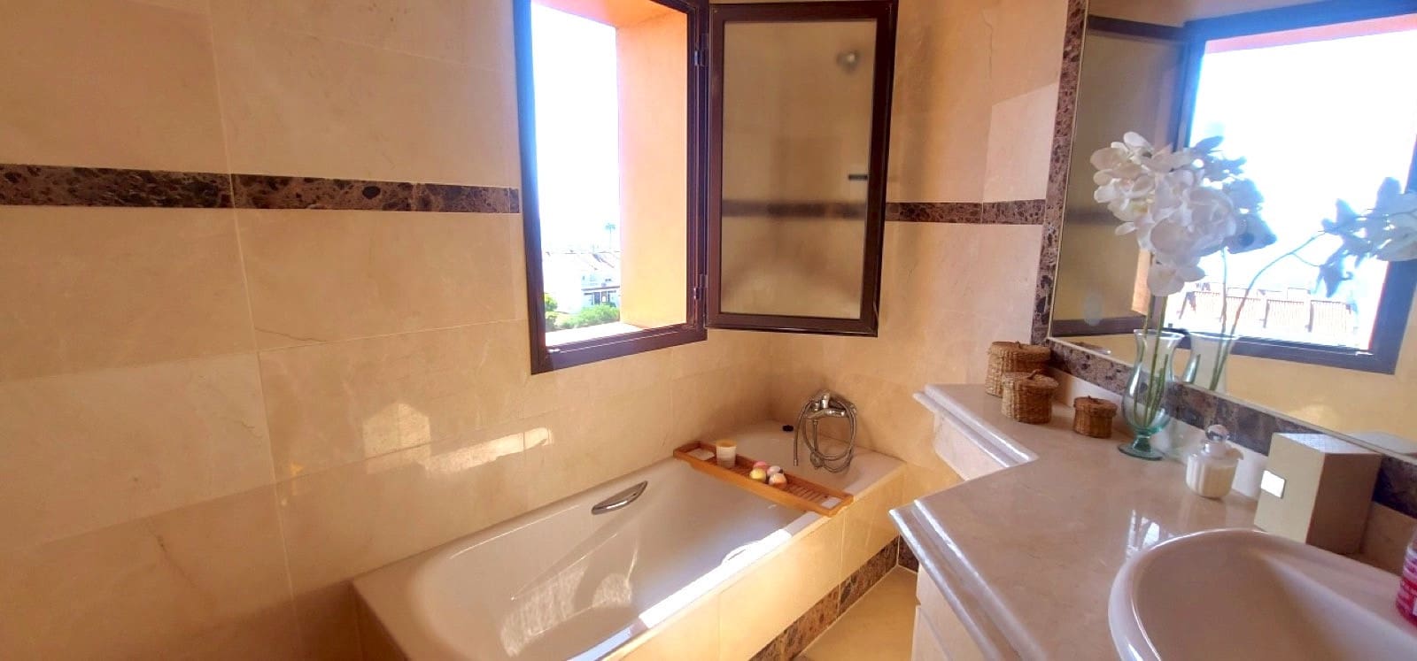 3 Zimmer Apartment zu verkaufen in Manilva mit Pool Garage - 391.000 € (Ref: 9851520)