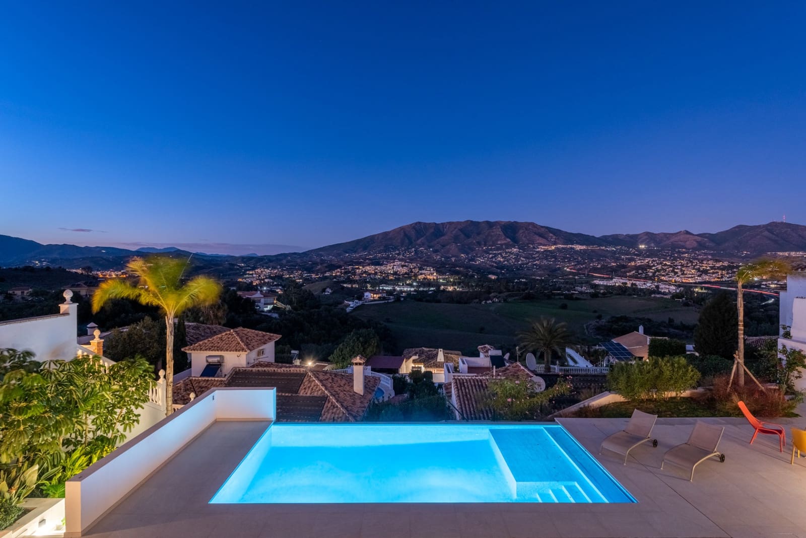 3 bedroom Villa for sale in Mijas Costa with pool garage - € 1,895,000 (Ref: 9851523)