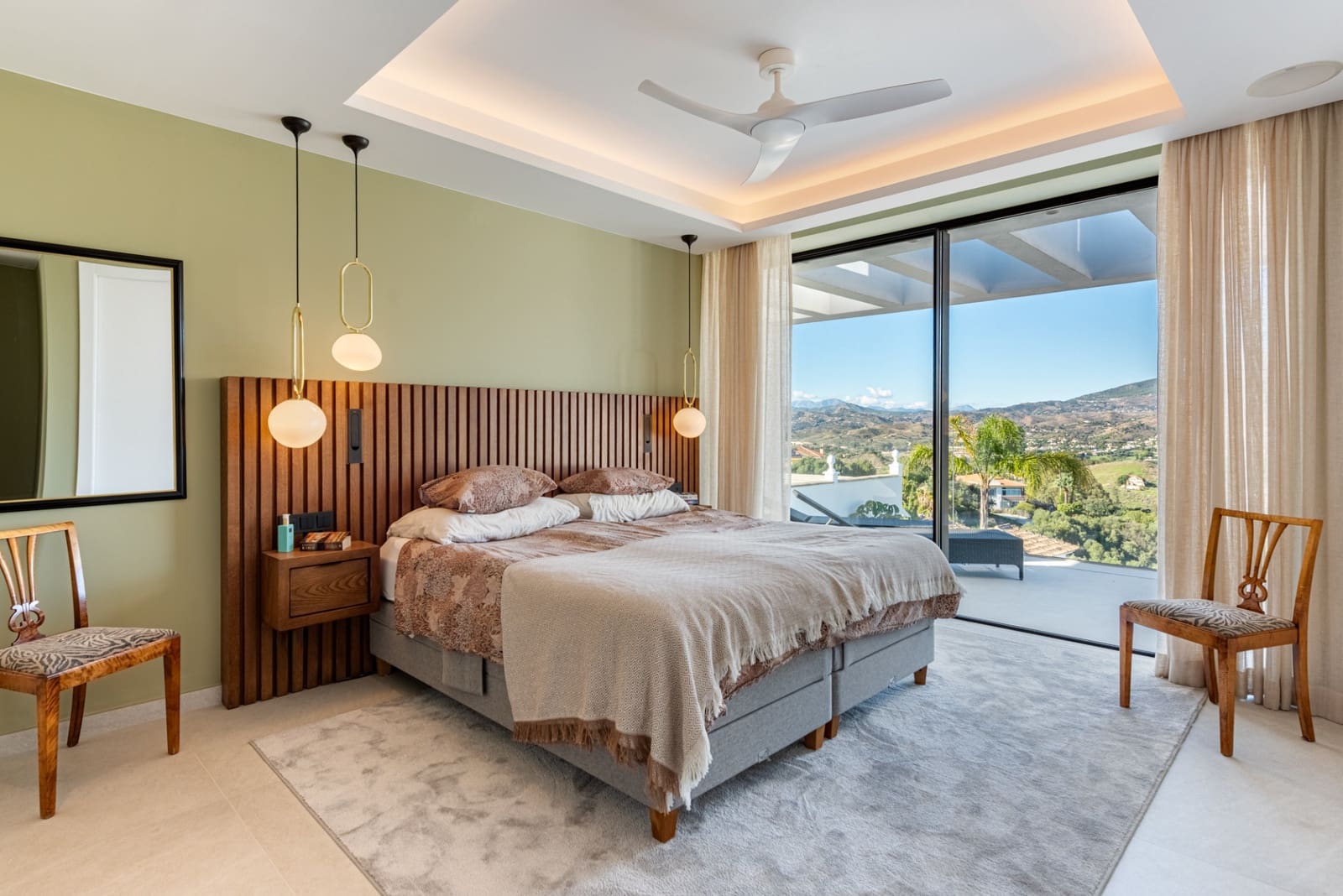3 bedroom Villa for sale in Mijas Costa with pool garage - € 1,895,000 (Ref: 9851523)