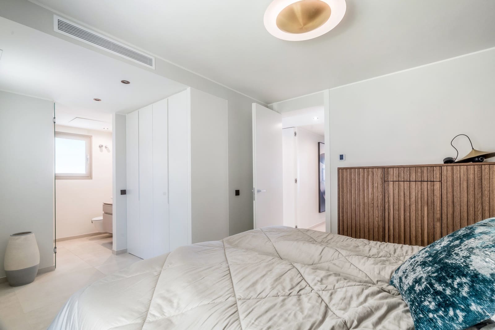 2 bedroom Apartment for sale in Marbella with pool garage - € 1,420,000 (Ref: 9851524)