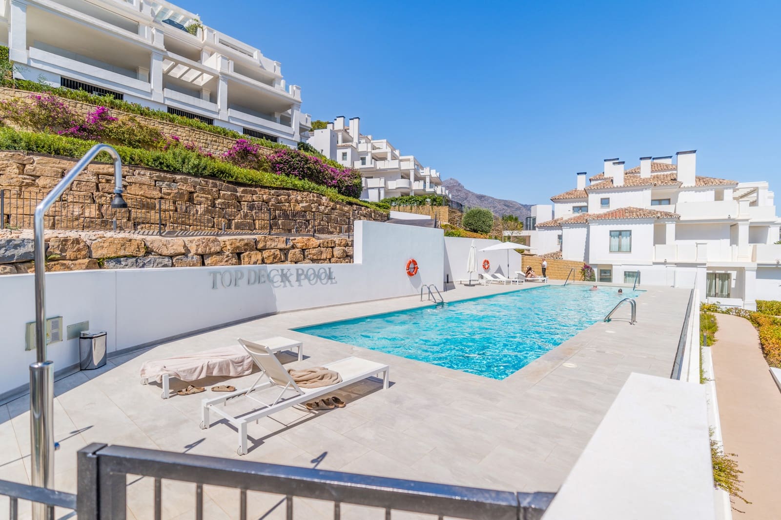 2 bedroom Apartment for sale in Marbella with pool garage - € 1,420,000 (Ref: 9851524)