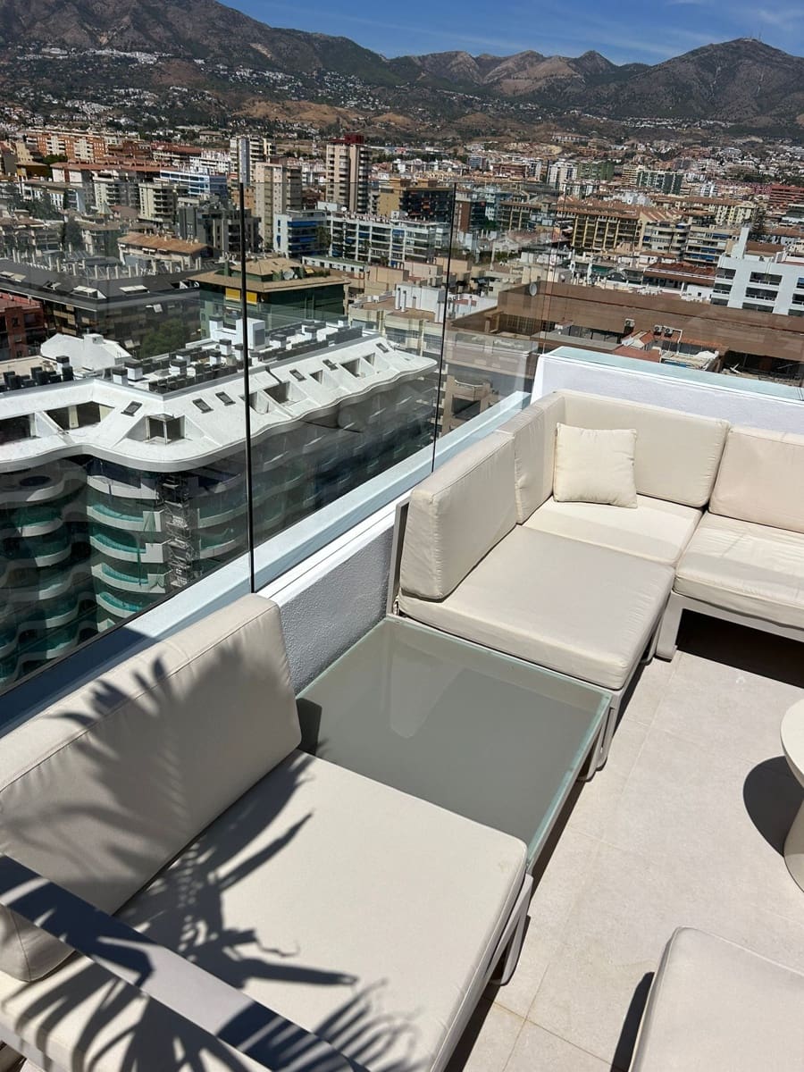 2 soverom Penthouse til salgs i Fuengirola med svømmebasseng - € 1 049 000 (Ref: 9851525)