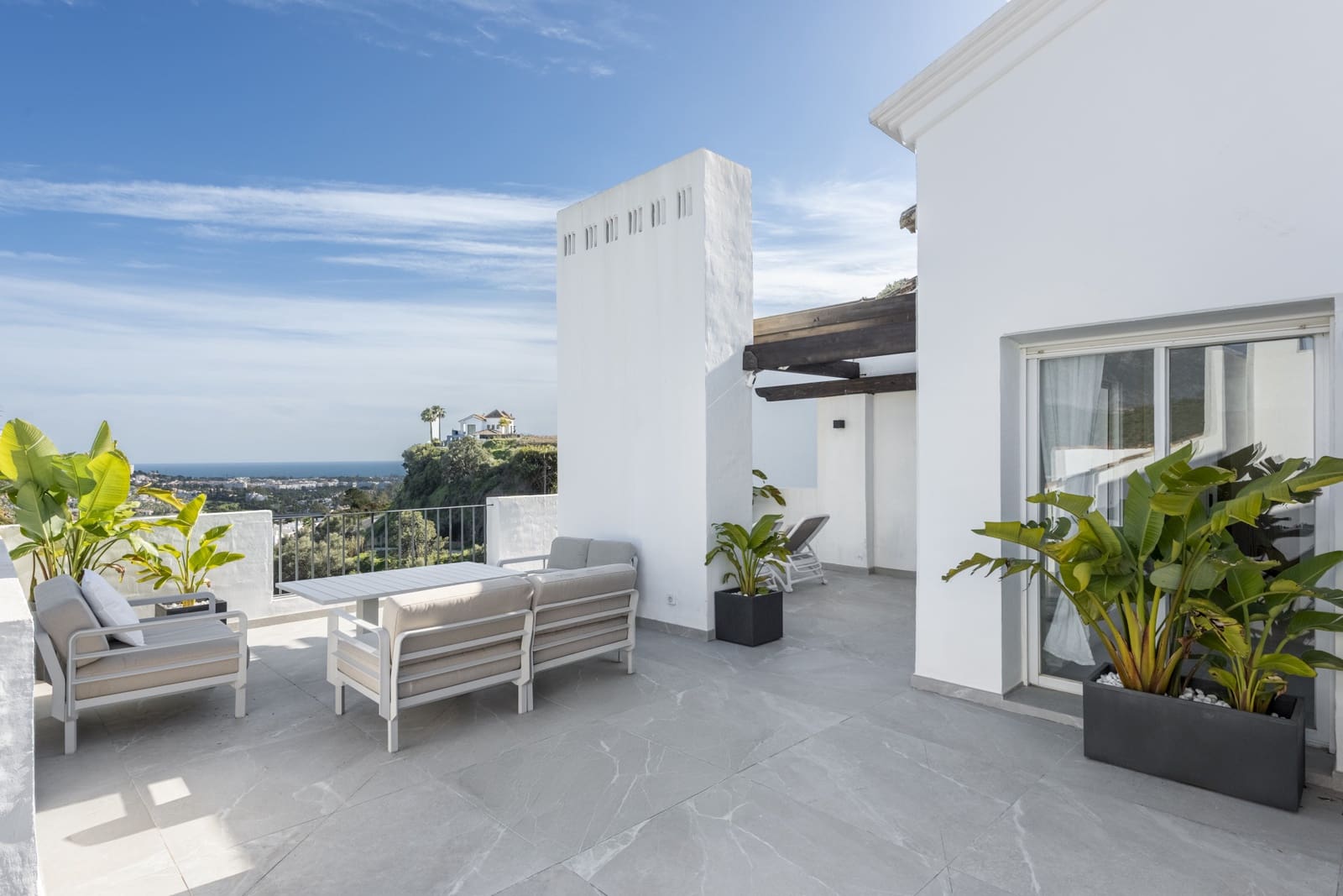 3 soverom Penthouse til salgs i Benahavis med svømmebasseng garasje - € 1 295 000 (Ref: 9851526)