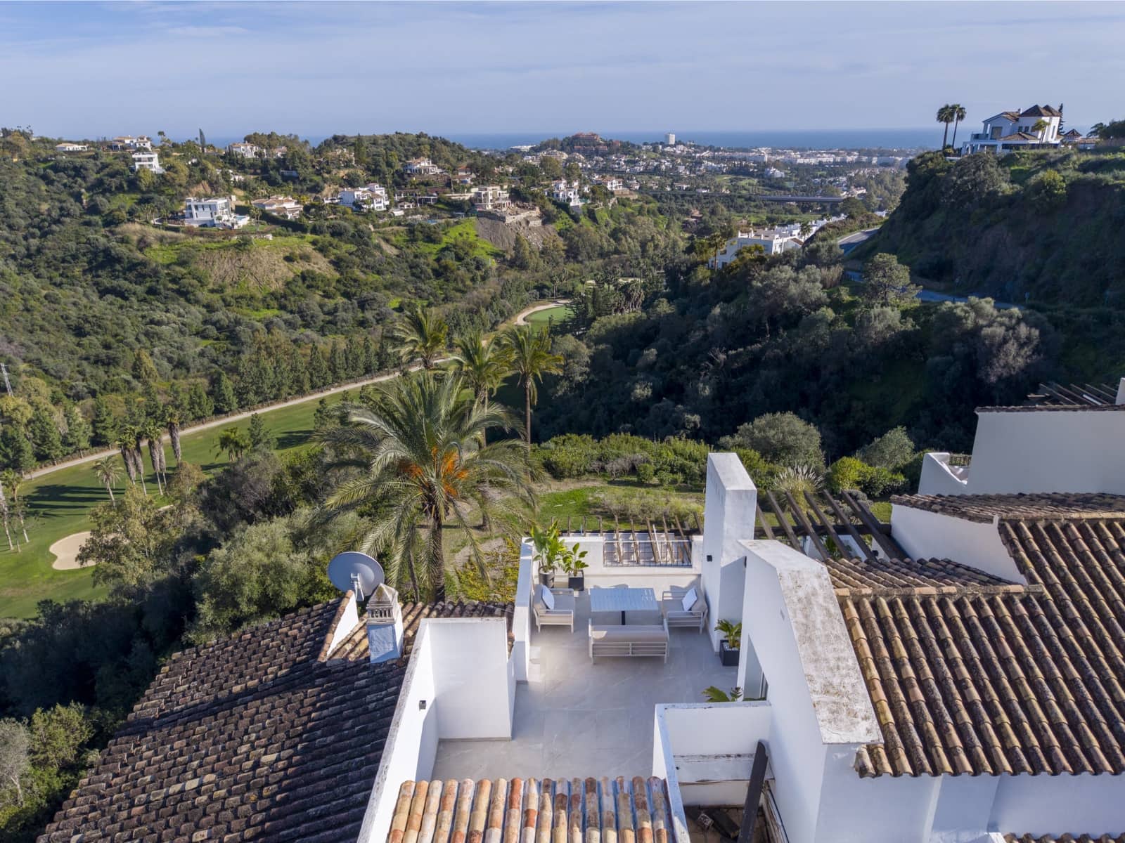 3 soverom Penthouse til salgs i Benahavis med svømmebasseng garasje - € 1 295 000 (Ref: 9851526)