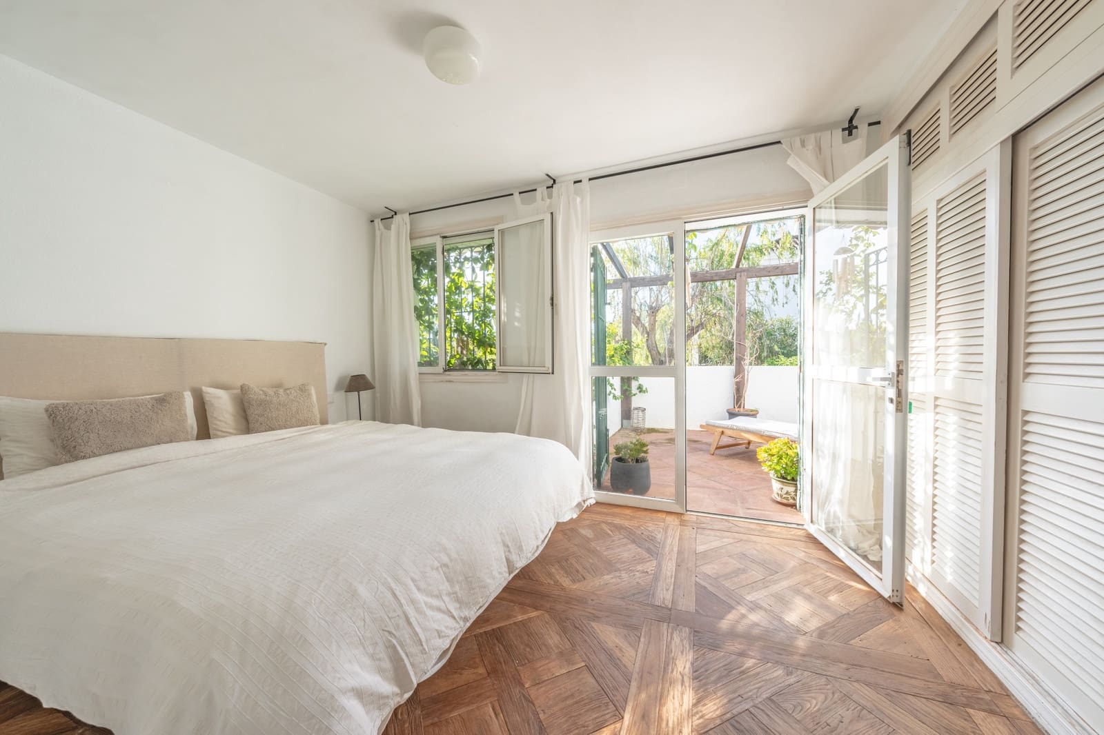 4 Zimmer Villa zu verkaufen in Atalaya-Isdabe mit Pool Garage - 1.495.000 € (Ref: 9851527)
