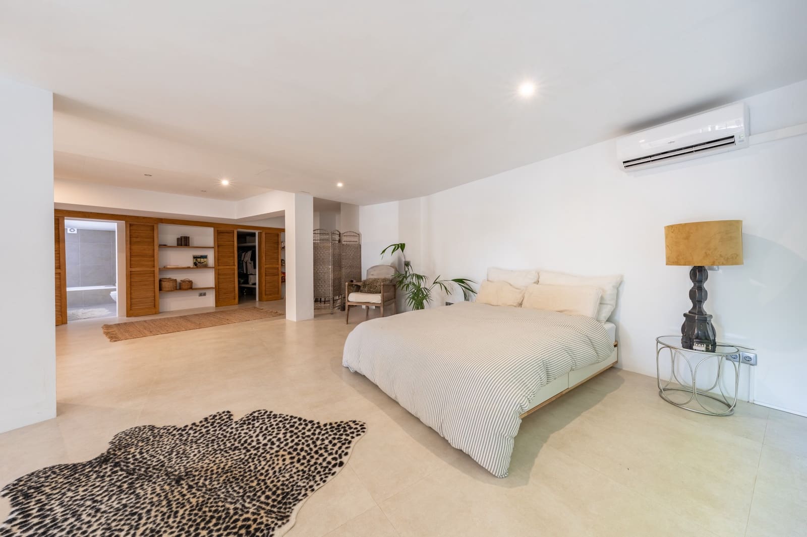 4 Zimmer Villa zu verkaufen in Atalaya-Isdabe mit Pool Garage - 1.495.000 € (Ref: 9851527)