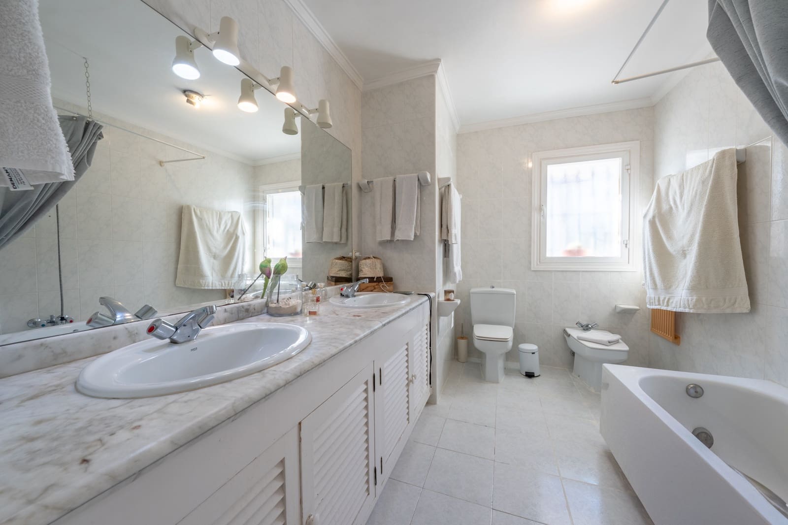 4 Zimmer Villa zu verkaufen in Atalaya-Isdabe mit Pool Garage - 1.495.000 € (Ref: 9851527)