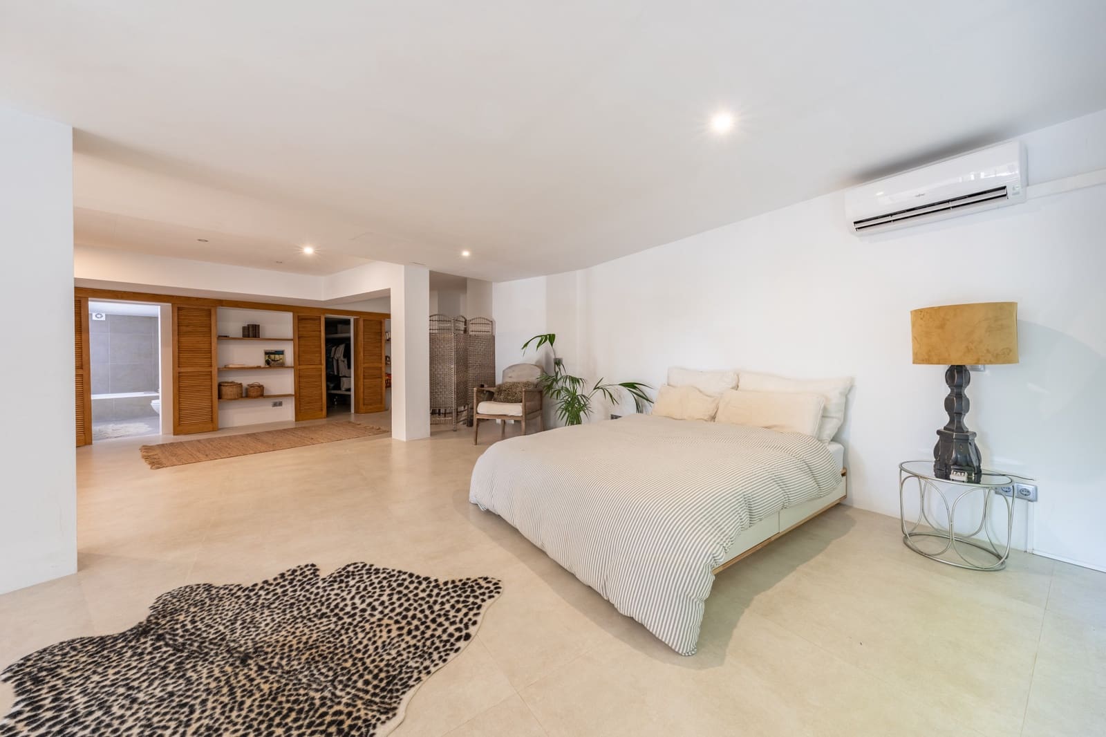 4 bedroom Villa for sale in Atalaya-Isdabe with pool garage - € 1,495,000 (Ref: 9851527)