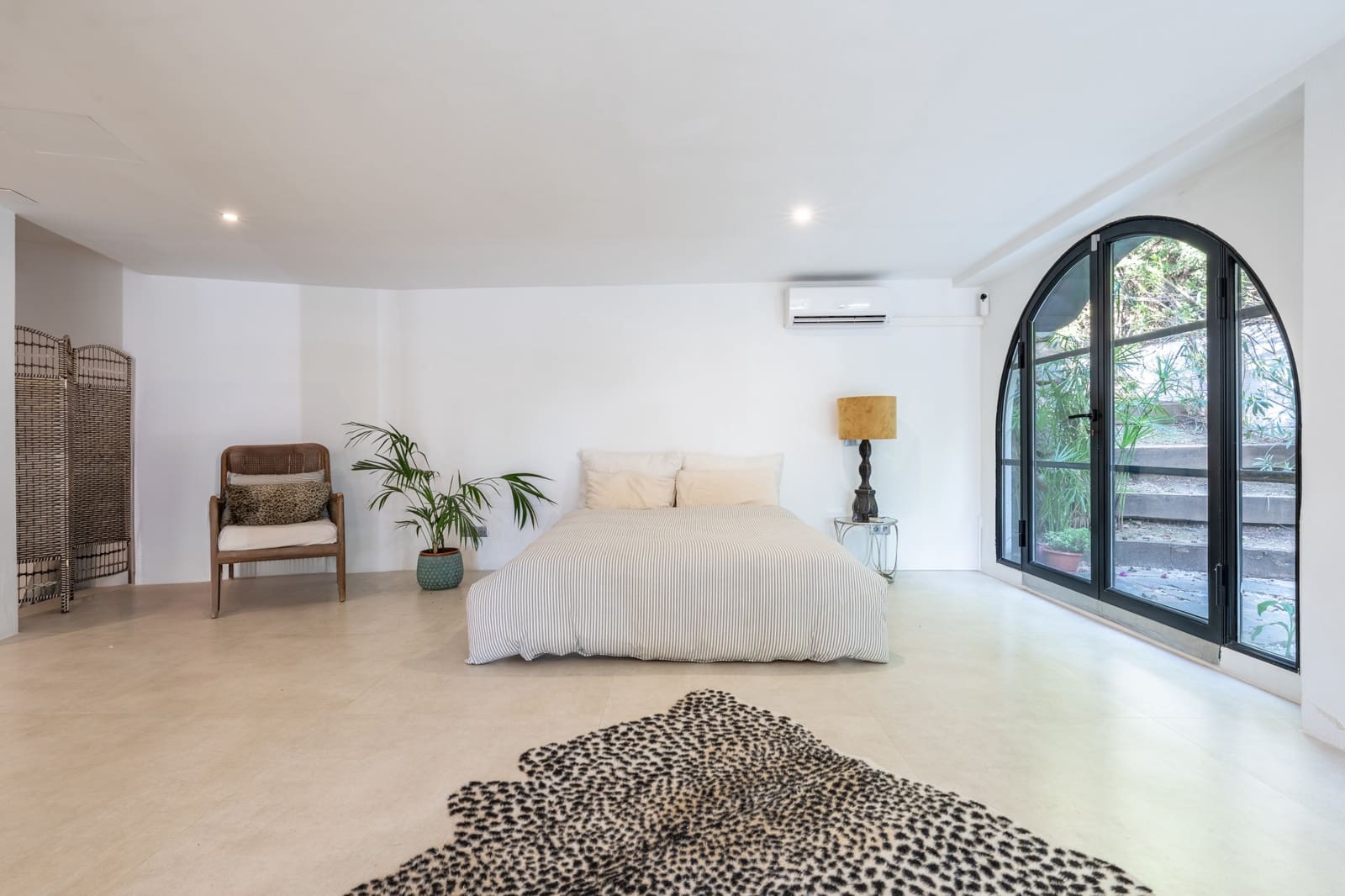 4 bedroom Villa for sale in Atalaya-Isdabe with pool garage - € 1,495,000 (Ref: 9851527)