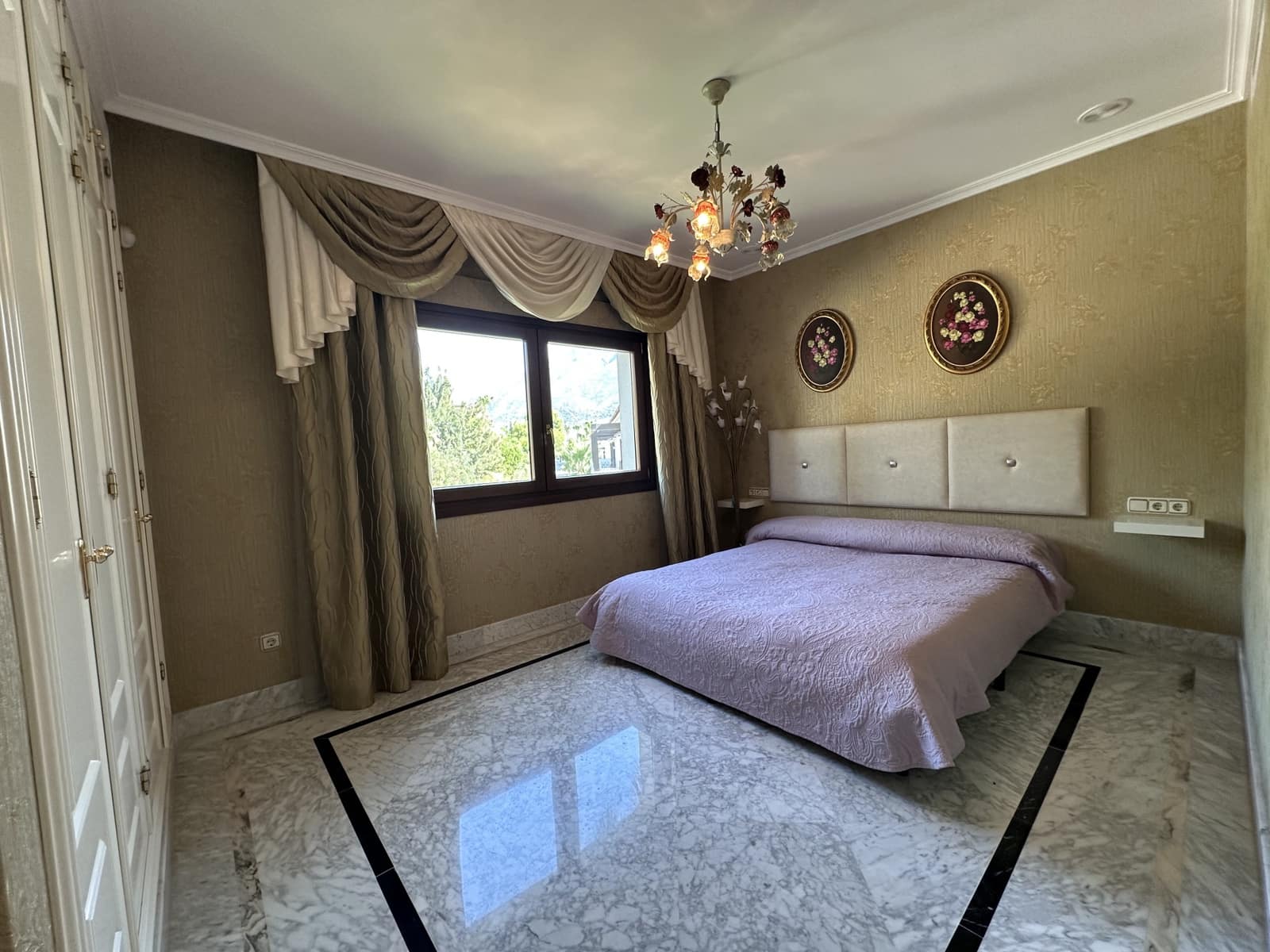 4 bedroom Apartment for sale in Golden Mile with pool garage - € 2,100,000 (Ref: 9851532)