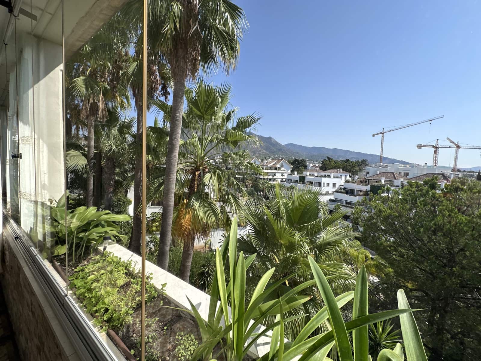 4 bedroom Apartment for sale in Golden Mile with pool garage - € 2,100,000 (Ref: 9851532)