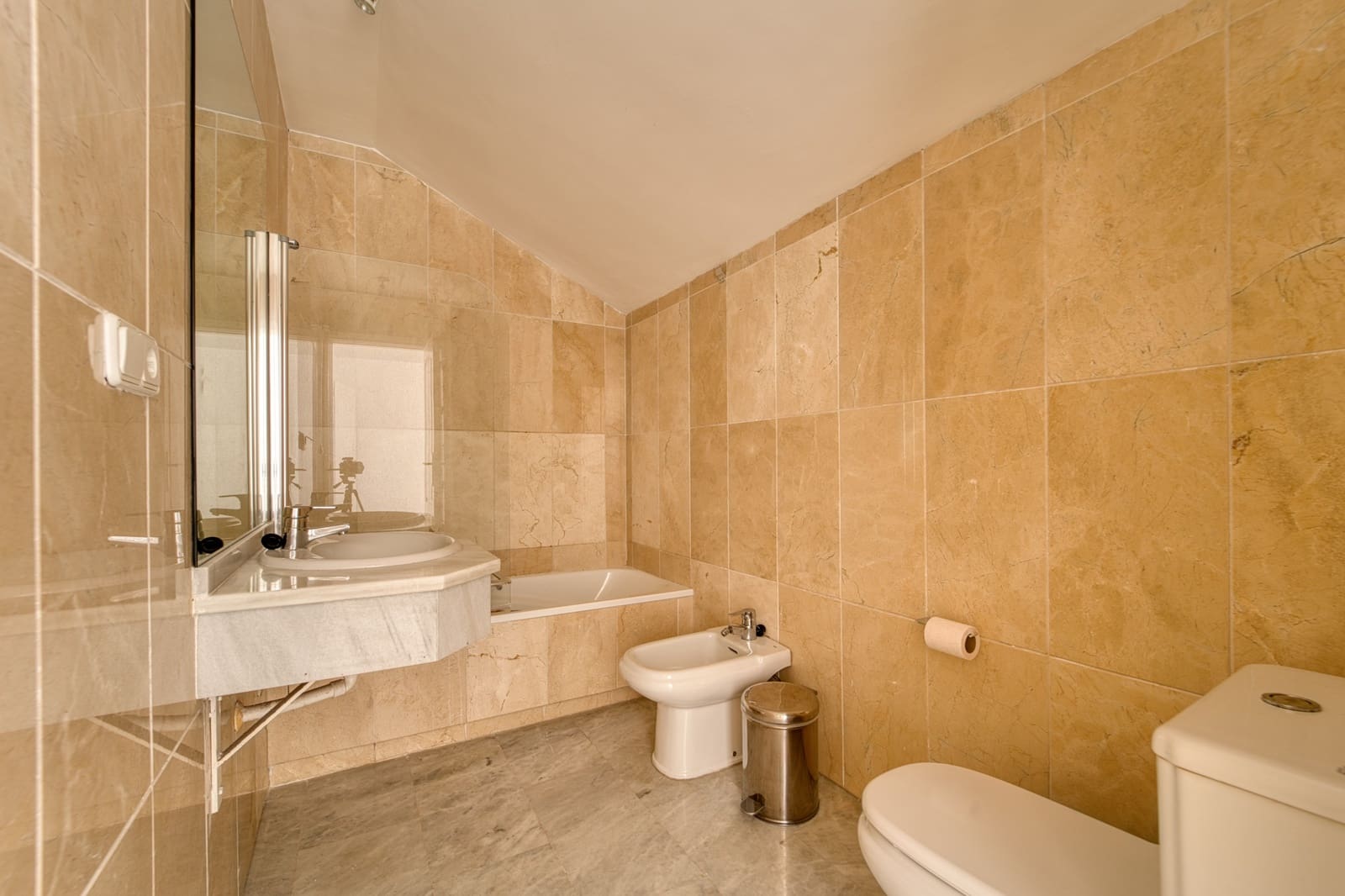5 soveværelse Penthouse til salg i Guadalmina med swimmingpool garage - € 1.320.000 (Ref: 9851536)