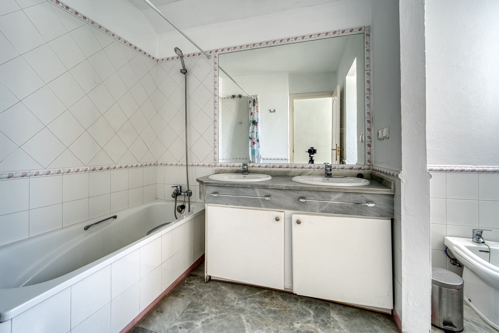 5 soveværelse Penthouse til salg i Guadalmina med swimmingpool garage - € 1.320.000 (Ref: 9851536)
