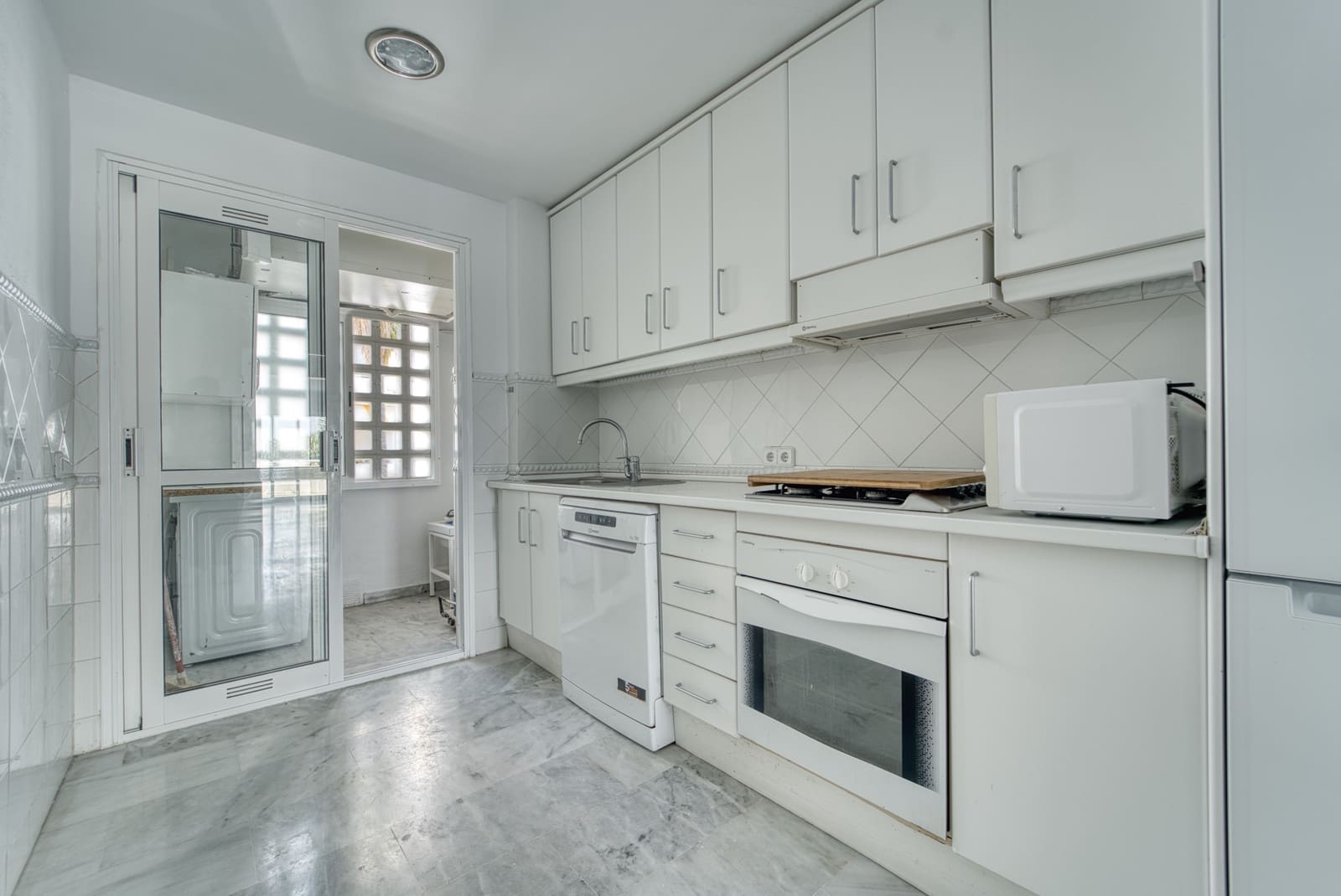 5 soveværelse Penthouse til salg i Guadalmina med swimmingpool garage - € 1.320.000 (Ref: 9851536)