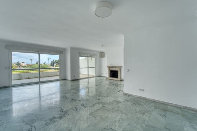5 bedroom Penthouse for sale in Guadalmina Baja, Marbella with pool garage - € 1,320,000 (Ref: 9851536)
