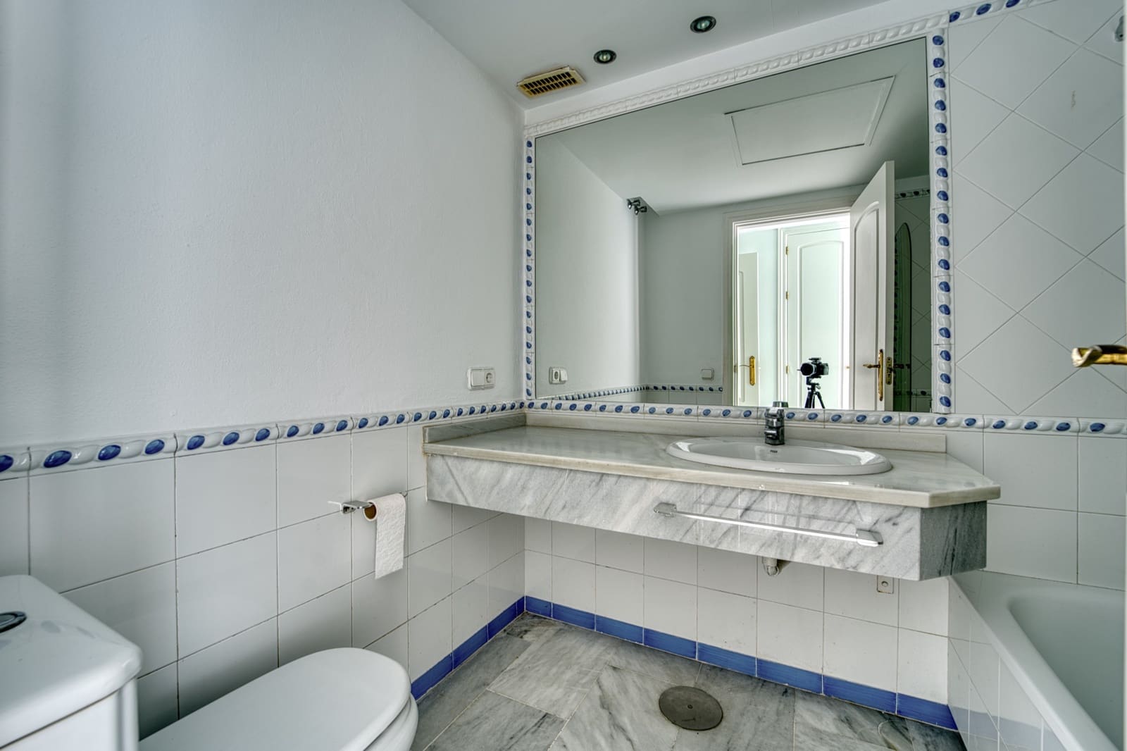 5 soveværelse Penthouse til salg i Guadalmina med swimmingpool garage - € 1.320.000 (Ref: 9851536)