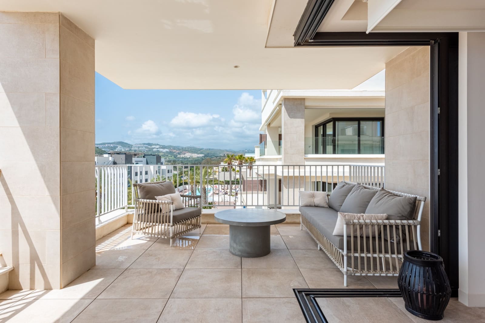 4 sypialnia Apartament na sprzedaż w La Cala de Mijas z basenem garażem - 895 000 € (Ref: 9851537)