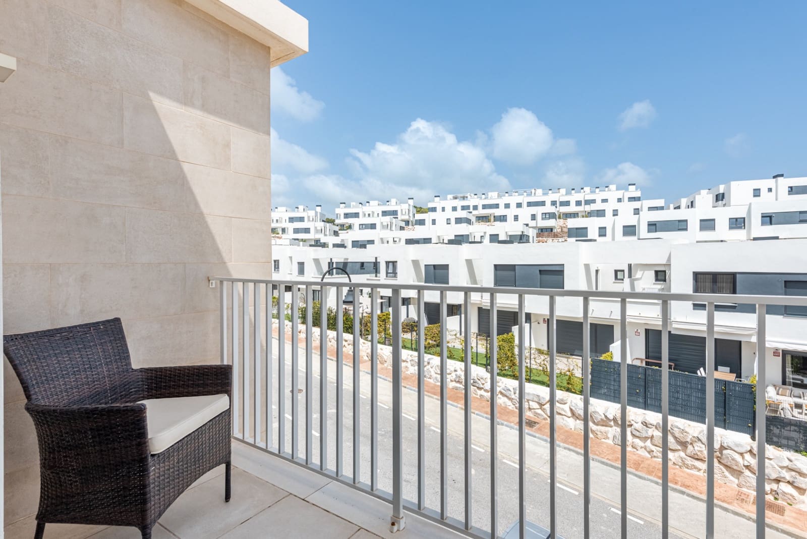4 sypialnia Apartament na sprzedaż w La Cala de Mijas z basenem garażem - 895 000 € (Ref: 9851537)