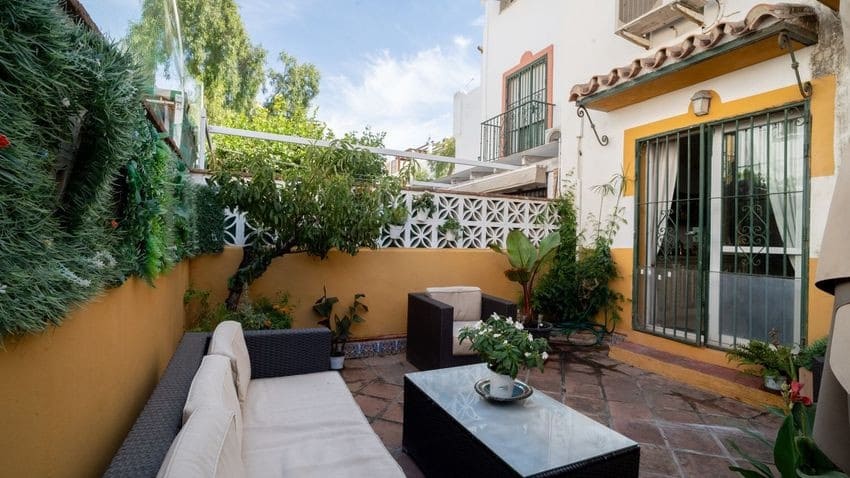 4 sypialnia Dom na sprzedaż w Marbella z basenem garażem - 559 000 € (Ref: 9851538)