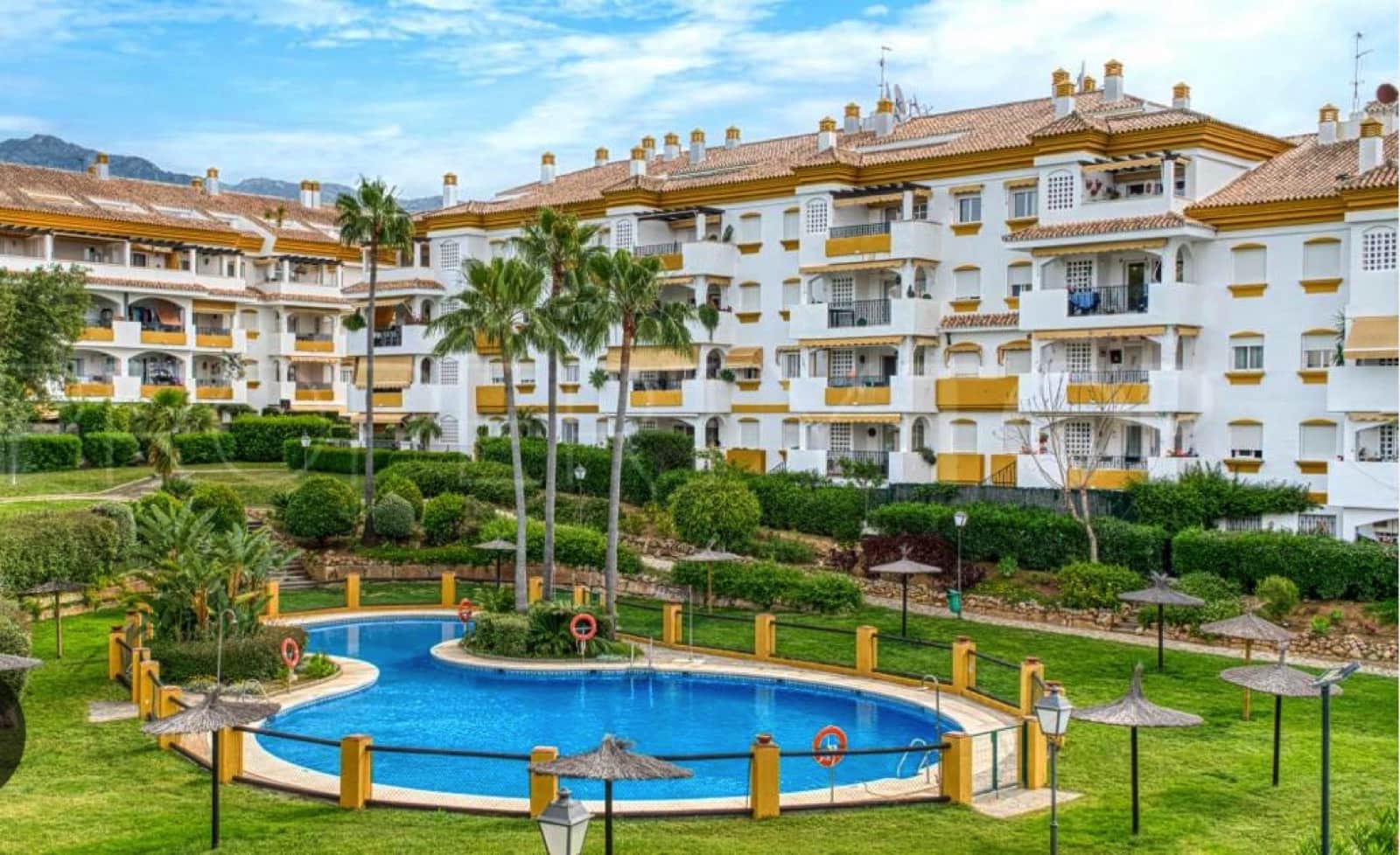 3 bedroom Apartment for sale in Marbella with pool garage - € 665,000 (Ref: 9851539)